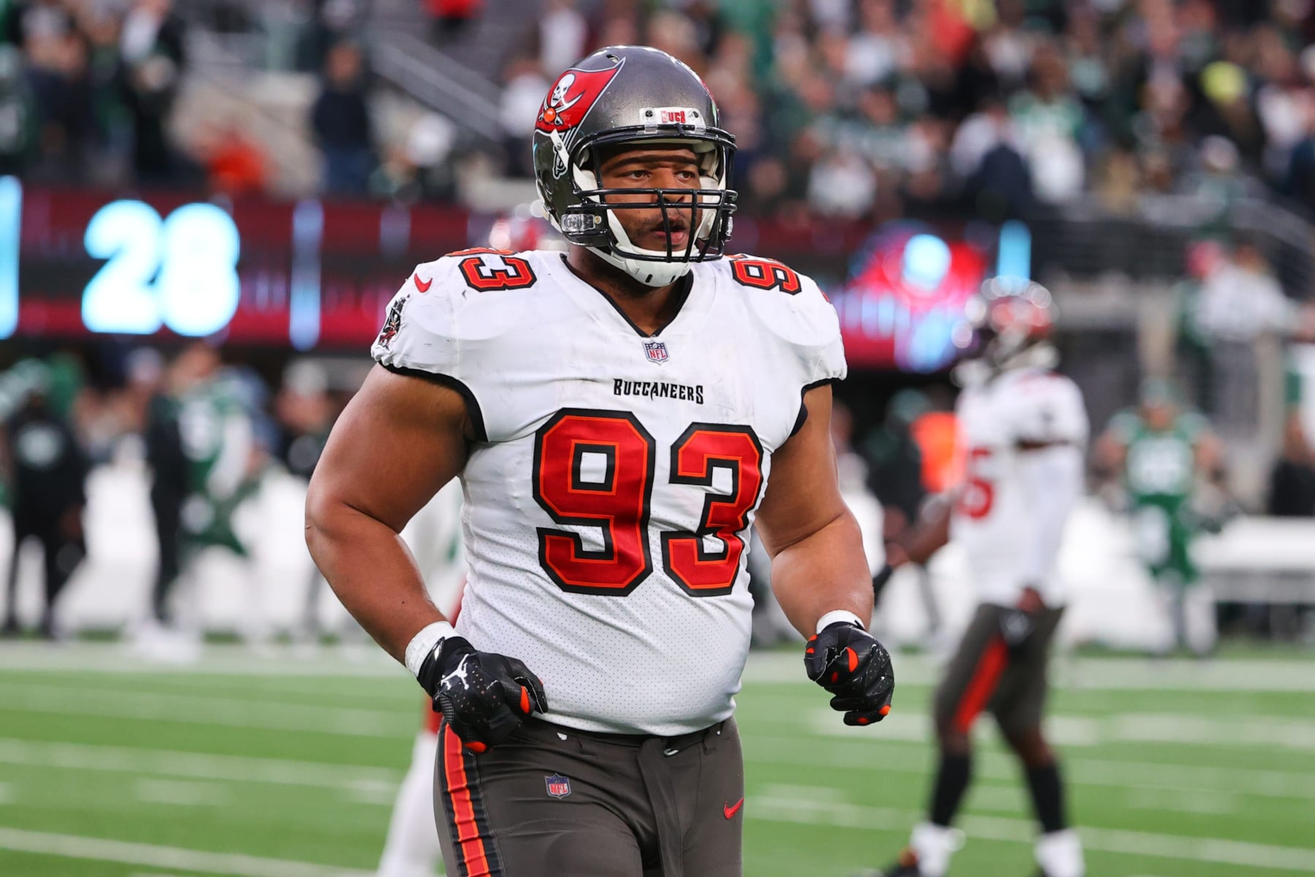 EAST RUTHERFORD, NJ - JANUARY 02: Tampa Bay Buccaneers defensive end Ndamukong Suh (93) during the National Football League game between the New York Jets and the Tampa Bay Buccaneers on January 2, 2022 at MetLife Stadium in East Rutherford, NJ. (Photo by Rich Graessle/Icon Sportswire via Getty Images) EAST RUTHERFORD, NJ - JANUARY 02: Tampa Bay Buccaneers defensive end Ndamukong Suh (93) during the National Football League game between the New York Jets and the Tampa Bay Buccaneers on January 2, 2022 at MetLife Stadium in East Rutherford, NJ. (Photo by Rich Graessle/Icon Sportswire via Getty Images)