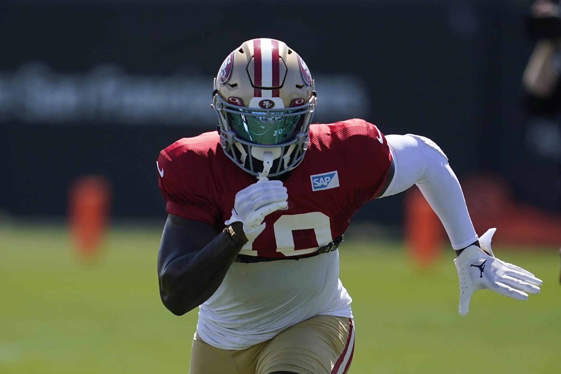 San Francisco 49ers wide receiver Deebo Samuel takes part in drills at the NFL football team's practice facility in Santa Clara, Calif., Friday, Aug. 5, 2022. (AP Photo/Jeff Chiu)
