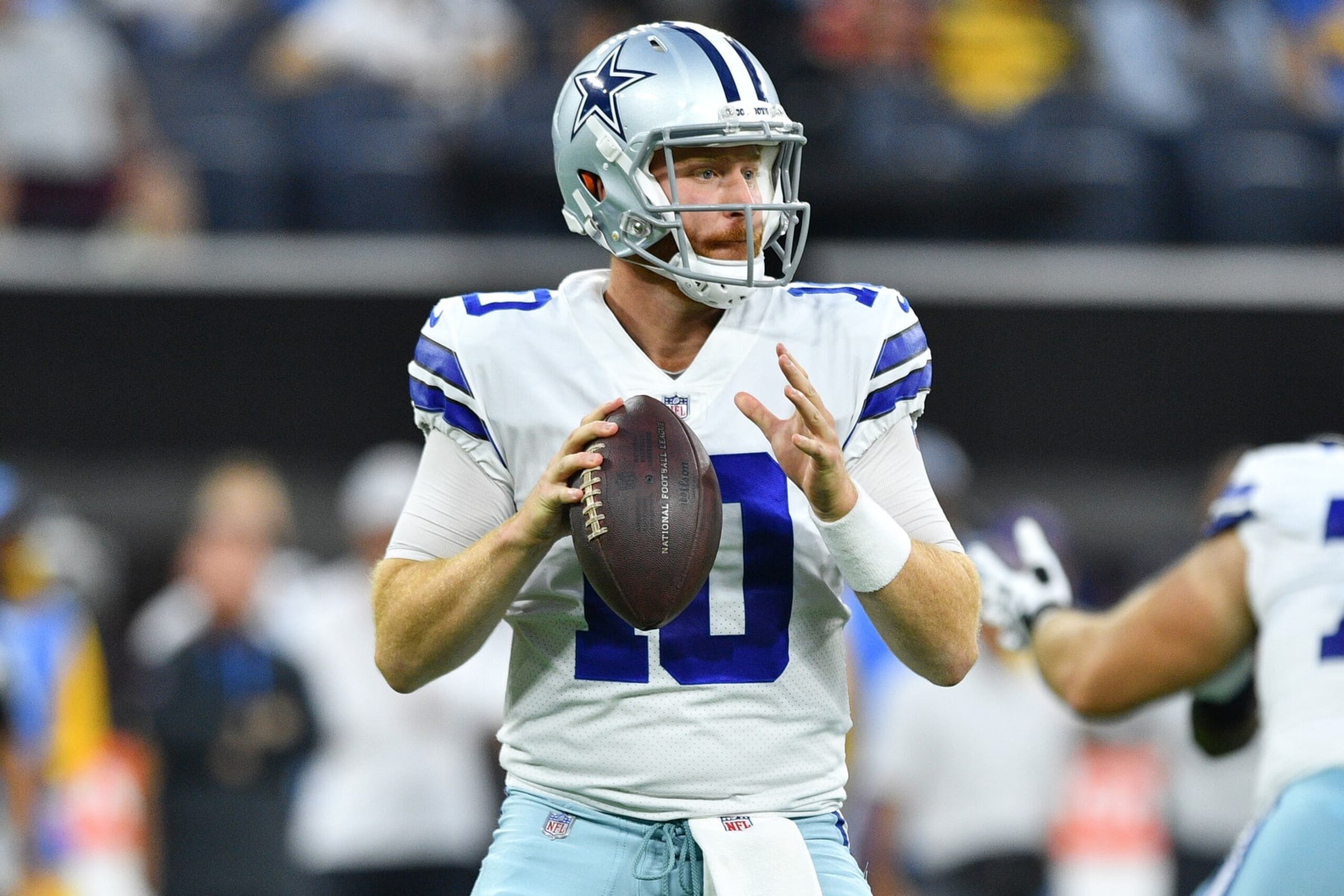 INGLEWOOD, CA - AUGUST 20: Dallas Cowboys quarterback Cooper Rush (10) throws a pass during the NFL preseason game between the Dallas Cowboys and the Los Angeles Chargers on August 20, 2022, at SoFi Stadium in Inglewood, CA. (Photo by Brian Rothmuller/Icon Sportswire via Getty Images)