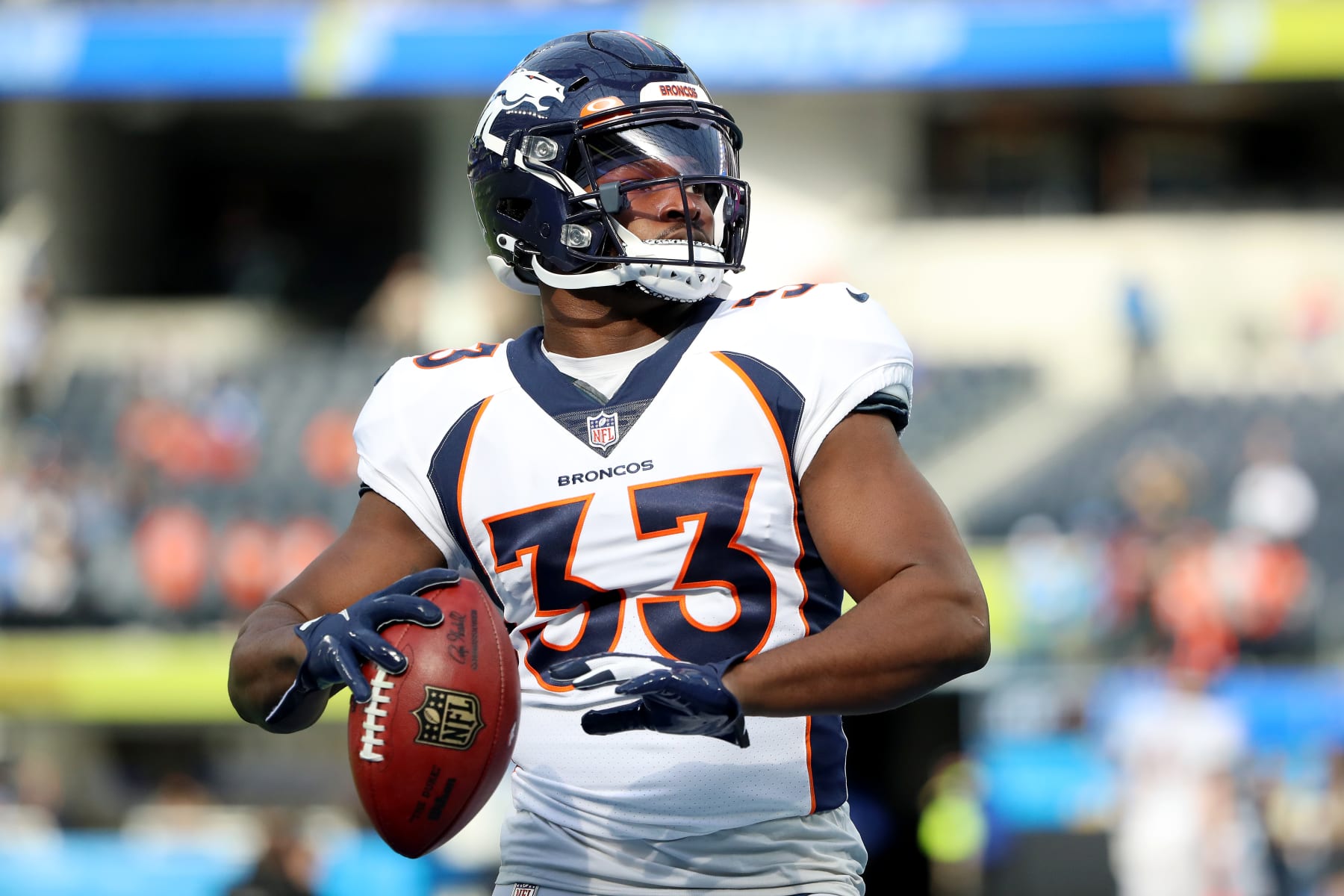 INGLEWOOD, CALIFORNIA - JANUARY 02: Javonte Williams #33 of the Denver Broncos warms up prior to the game against the Los Angeles Chargers at SoFi Stadium on January 02, 2022 in Inglewood, California. (Photo by Katelyn Mulcahy/Getty Images)
