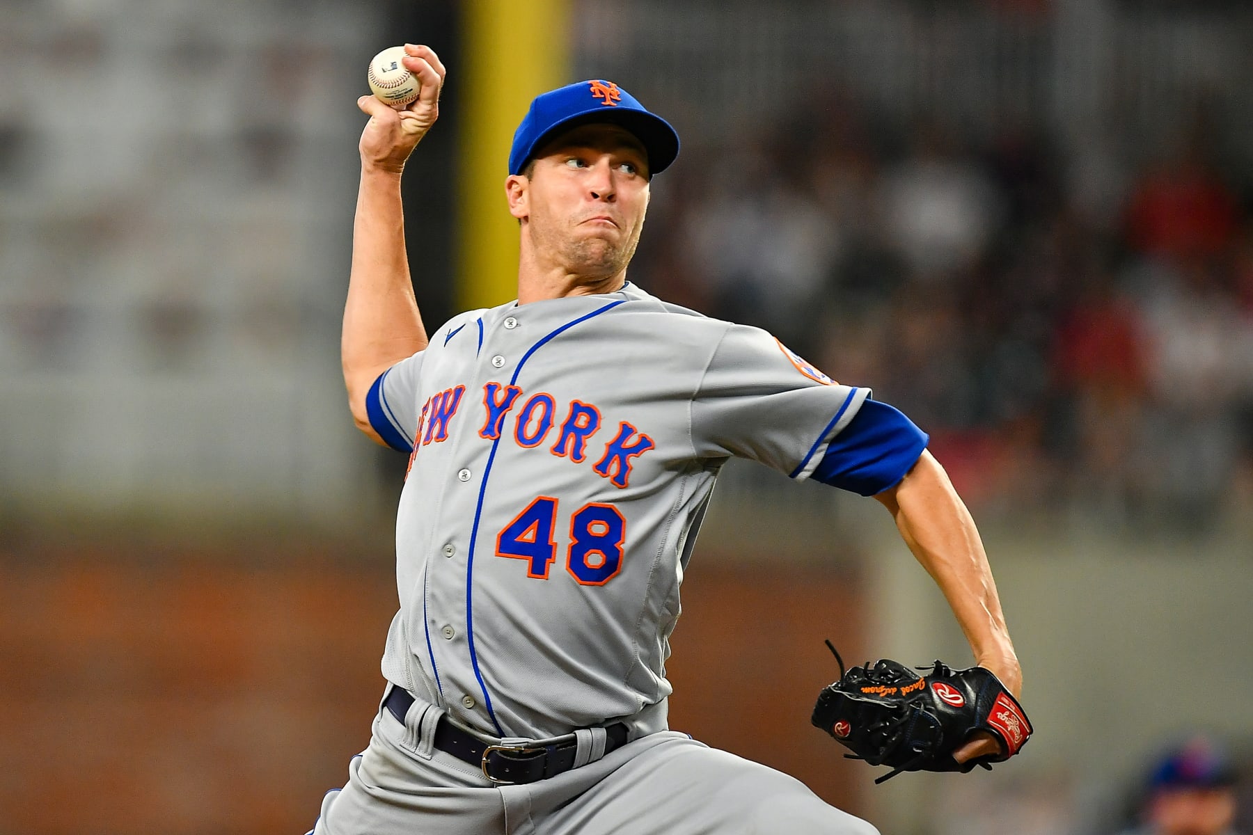 ATLANTA, GA August 18: New York starting pitcher Jacob deGrom (48) throws a pitch during the MLB game between the New York Mets and the Atlanta Braves on August 18th, 2022 at Truist Park in Atlanta, GA. (Photo by Rich von Biberstein/Icon Sportswire via Getty Images) ATLANTA, GA August 18: New York starting pitcher Jacob deGrom (48) throws a pitch during the MLB game between the New York Mets and the Atlanta Braves on August 18th, 2022 at Truist Park in Atlanta, GA. (Photo by Rich von Biberstein/Icon Sportswire via Getty Images)