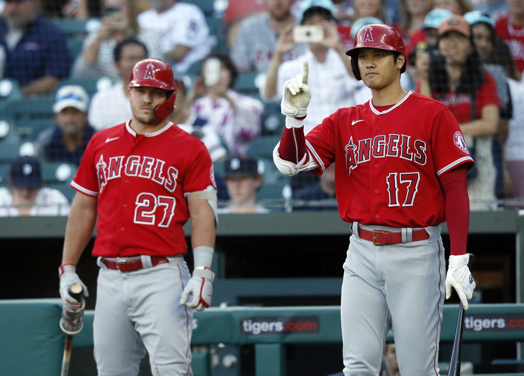 DETROIT, MI -  AUGUST 19:  Shohei Ohtani #17 of the Los Angeles Angels comes up to bat with Mike Trout #27 on deck for the first inning of a game against the Detroit Tigers at Comerica Park on August 19, 2022, in Detroit, Michigan. (Photo by Duane Burleson/Getty Images)