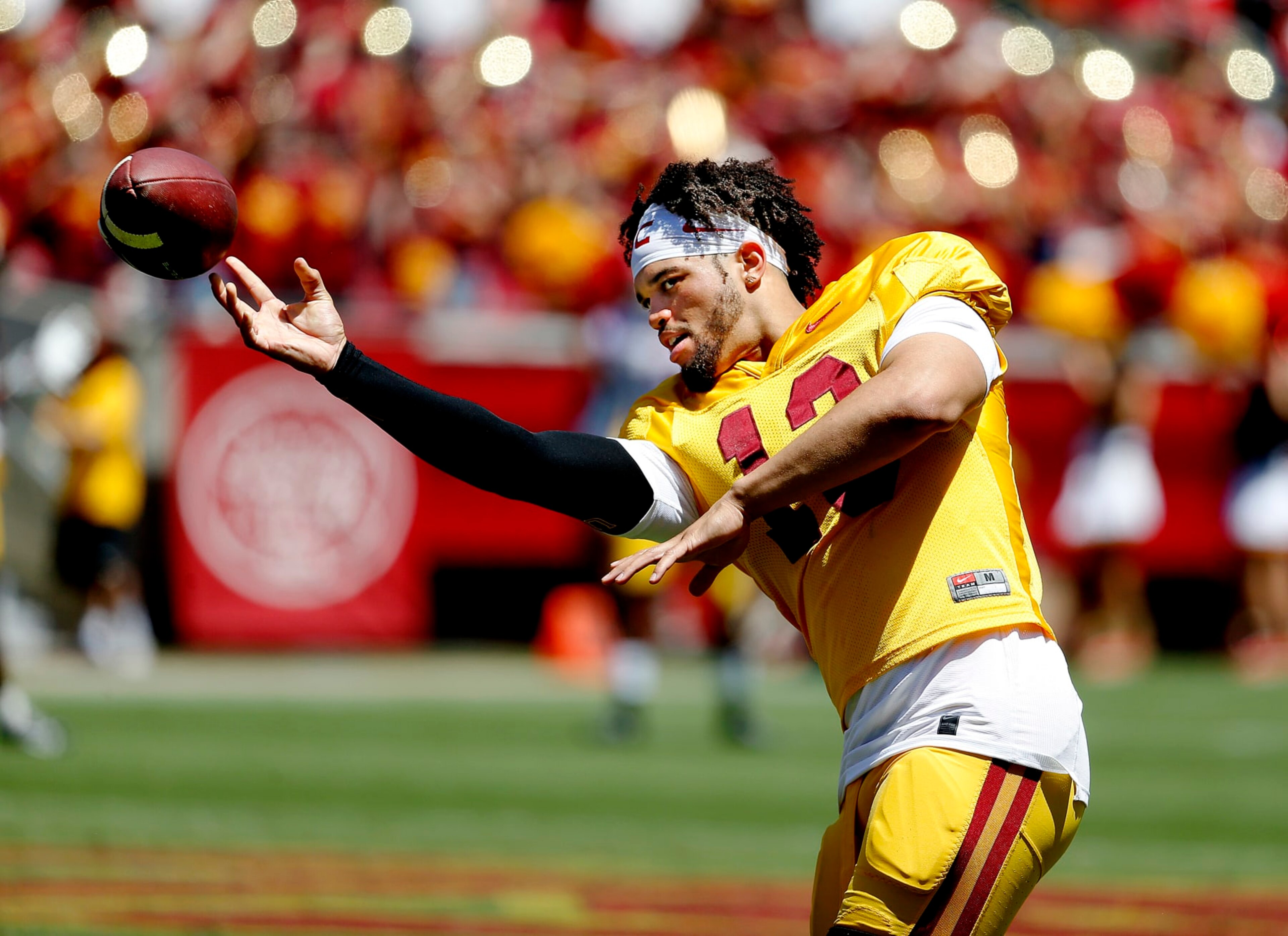 LOS ANGELES, CA - APRIL 23: Caleb Williams (13), USC quarterback, warms up in the USC Football Spring Game at the Los Angeles Memorial Coliseum on Saturday, April 23, 2022 in Los Angeles, CA. (Gary Coronado / Los Angeles Times via Getty Images)