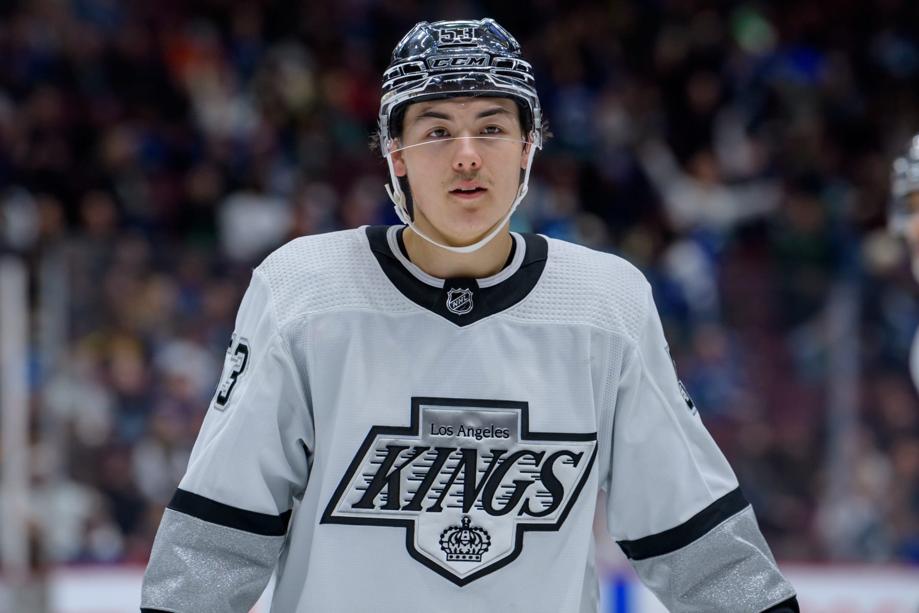VANCOUVER, BC - APRIL 28: Los Angeles Kings defenseman Jordan Spence (53) waits for a face-off during their NHL game against the Vancouver Canucks at Rogers Arena on April 28, 2022 in Vancouver, British Columbia, Canada. (Photo by Derek Cain/Icon Sportswire via Getty Images)