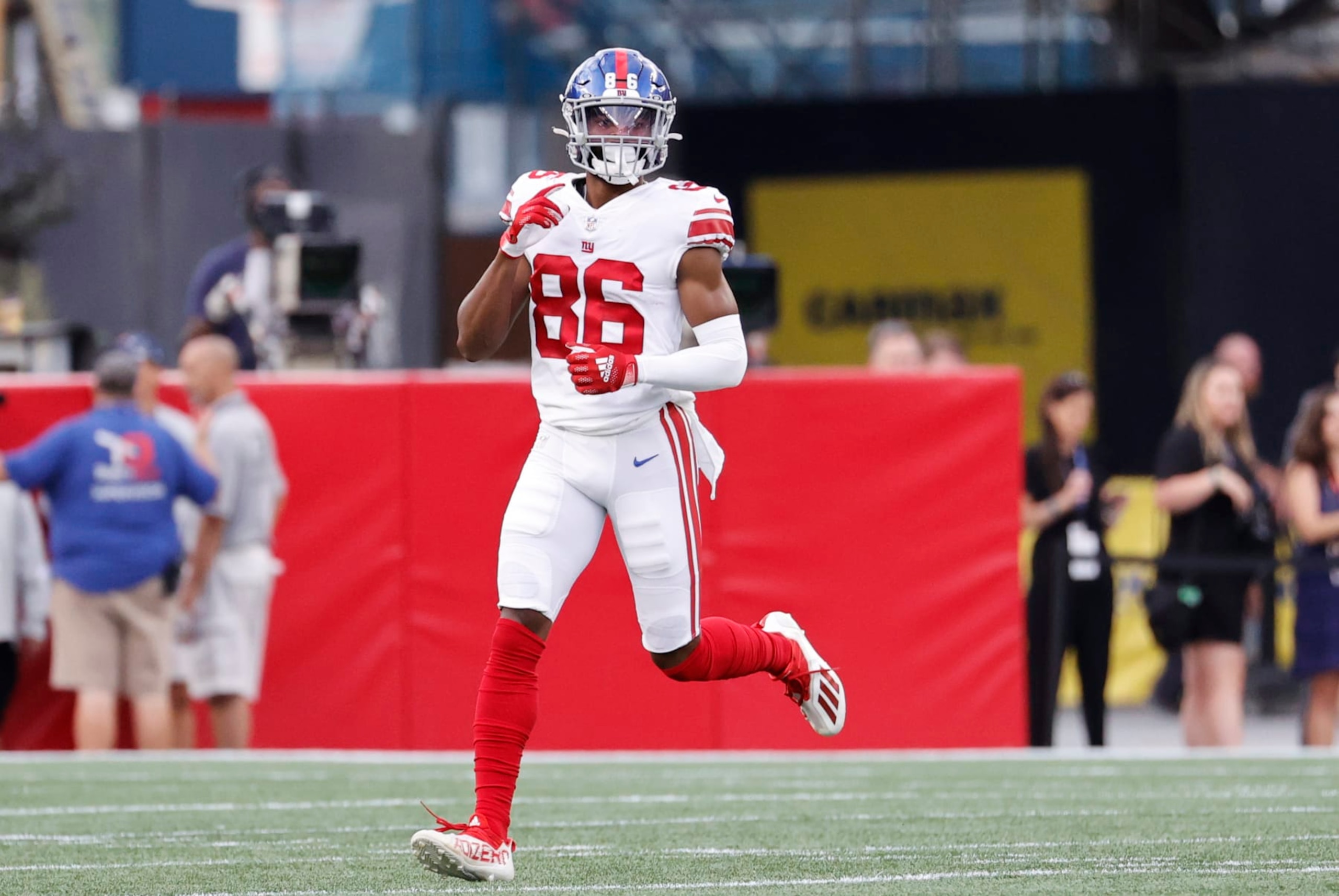 FOXBOROUGH, MA - AUGUST 11: New York Giants tight end Darius Slayton (86) during an NFL preseason game between the New England Patriots and the New York Giants on August 11, 2022, at Gillette Stadium in Foxborough, Massachusetts. (Photo by Fred Kfoury III/Icon Sportswire via Getty Images)