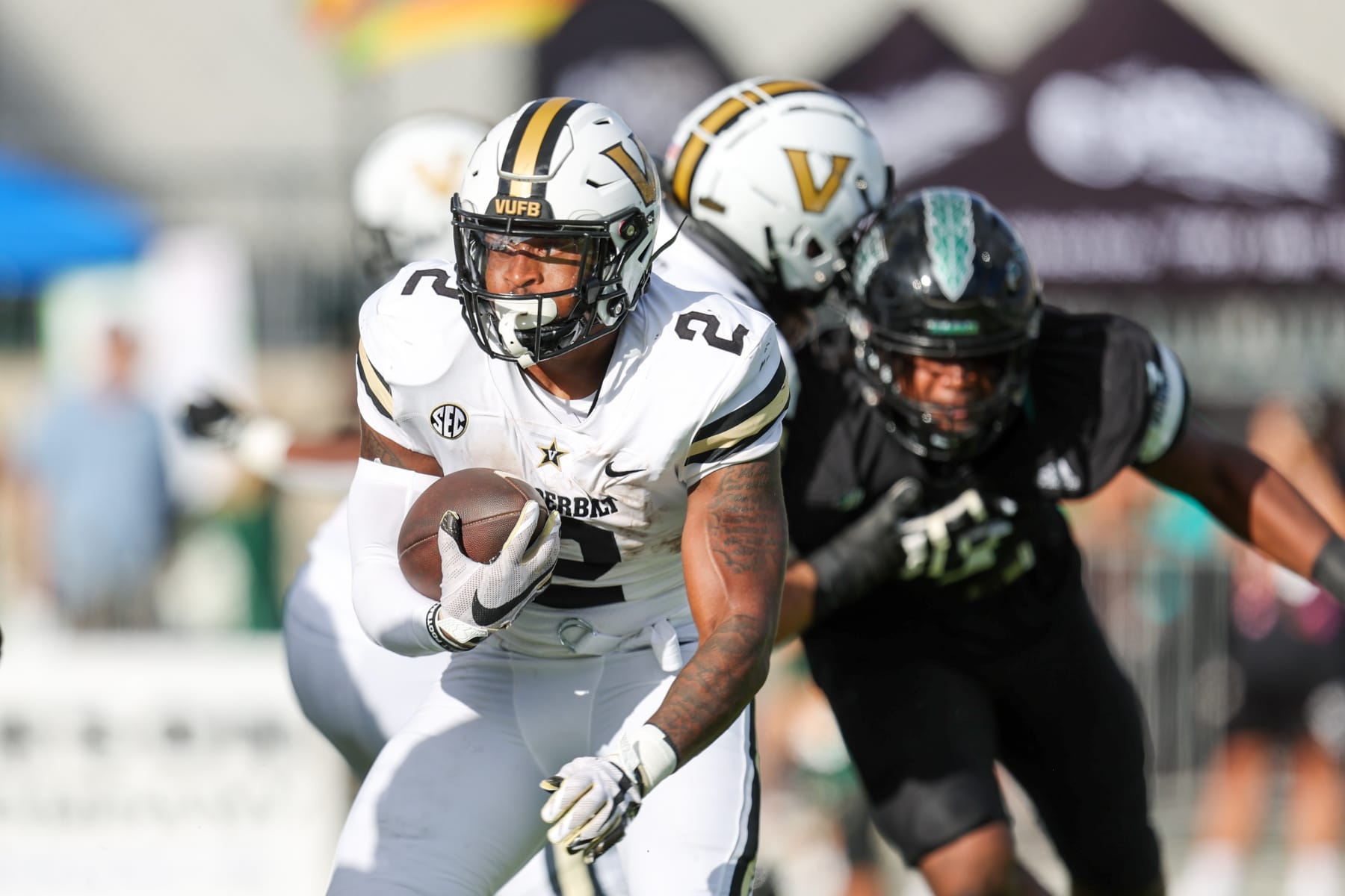 HONOLULU, HI - AUGUST 27: Ray Davis #2 of the Vanderbilt Commodores runs the ball during the first half of an NCAA football game against the Hawaii Rainbow Warriors at the Clarance T.C. Ching Athletic Complex on August 27, 2022 in Honolulu, Hawaii. (Photo by Darryl Oumi/Getty Images)