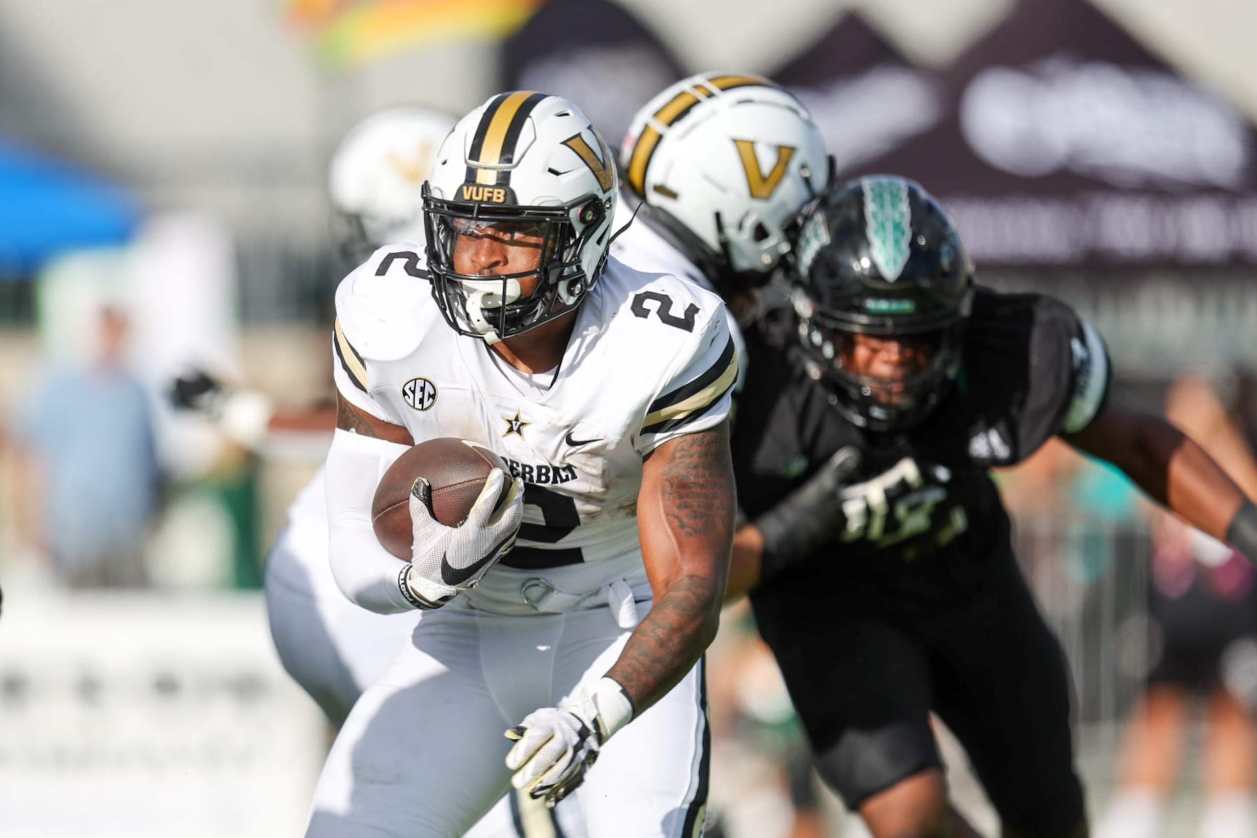 HONOLULU, HI - AUGUST 27: Ray Davis #2 of the Vanderbilt Commodores runs the ball during the first half of an NCAA football game against the Hawaii Rainbow Warriors at the Clarance T.C. Ching Athletic Complex on August 27, 2022 in Honolulu, Hawaii. (Photo by Darryl Oumi/Getty Images)