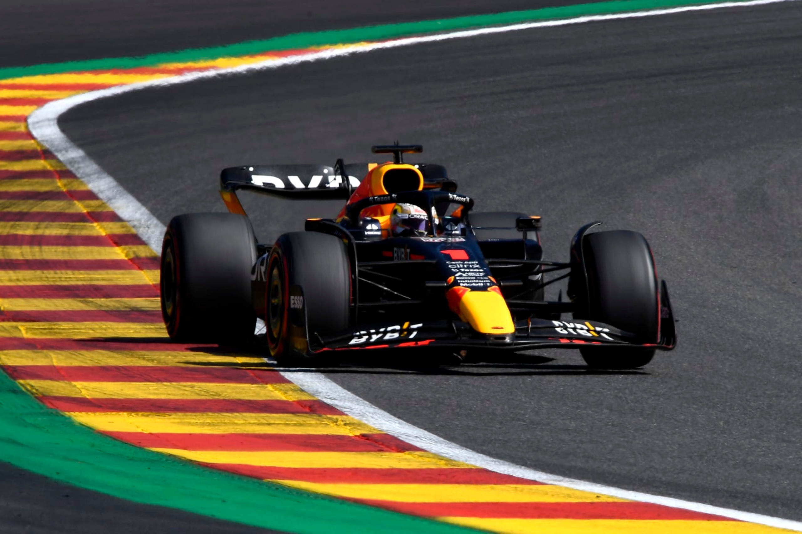 SPA, BELGIUM - AUGUST 28: Max Verstappen of the Netherlands driving the (1) Oracle Red Bull Racing RB18 on track during the F1 Grand Prix of Belgium at Circuit de Spa-Francorchamps on August 28, 2022 in Spa, Belgium. (Photo by Rudy Carezzevoli/Getty Images)