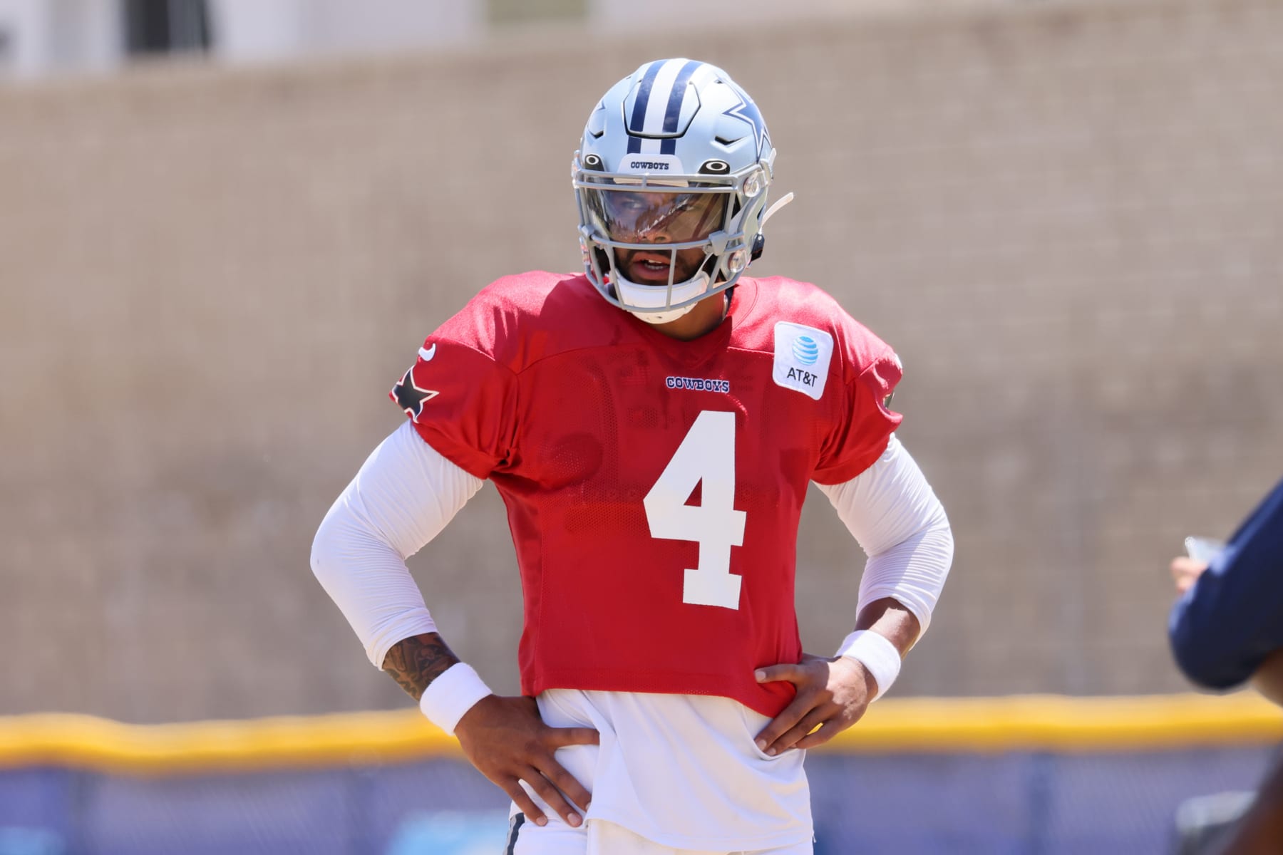 OXNARD, CALIFORNIA - AUGUST 09: Quarterback Dak Prescott #4 of the Dallas Cowboys looks on during training camp at River Ridge Fields on August 09, 2022 in Oxnard, California. (Photo by Josh Lefkowitz/Getty Images) OXNARD, CALIFORNIA - AUGUST 09: Quarterback Dak Prescott #4 of the Dallas Cowboys looks on during training camp at River Ridge Fields on August 09, 2022 in Oxnard, California. (Photo by Josh Lefkowitz/Getty Images)