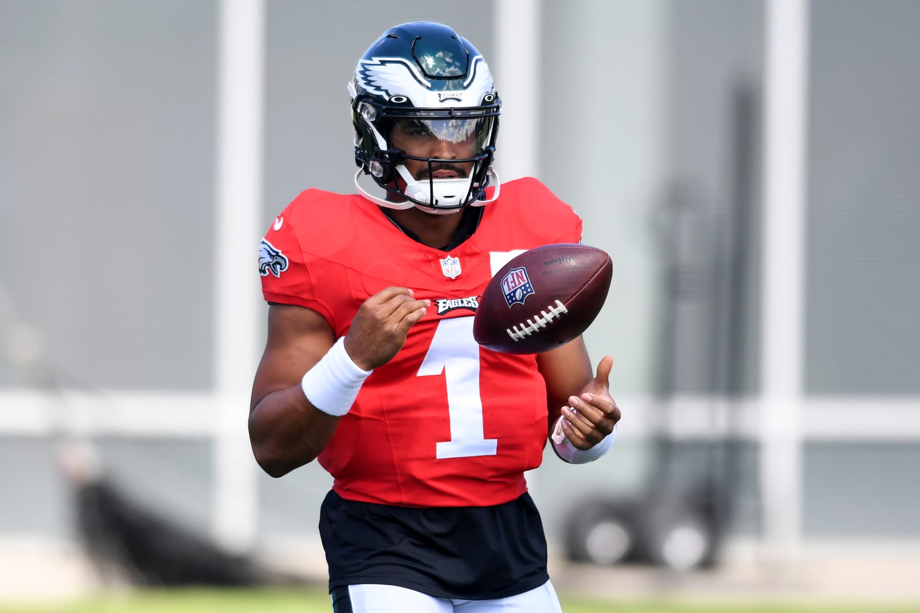 BEREA, OH - AUGUST 18: Jalen Hurts #1 of the Philadelphia Eagles warms up during a joint practice with the Cleveland Browns at CrossCountry Mortgage Campus on August 18, 2022 in Berea, Ohio. (Photo by Nick Cammett/Getty Images)