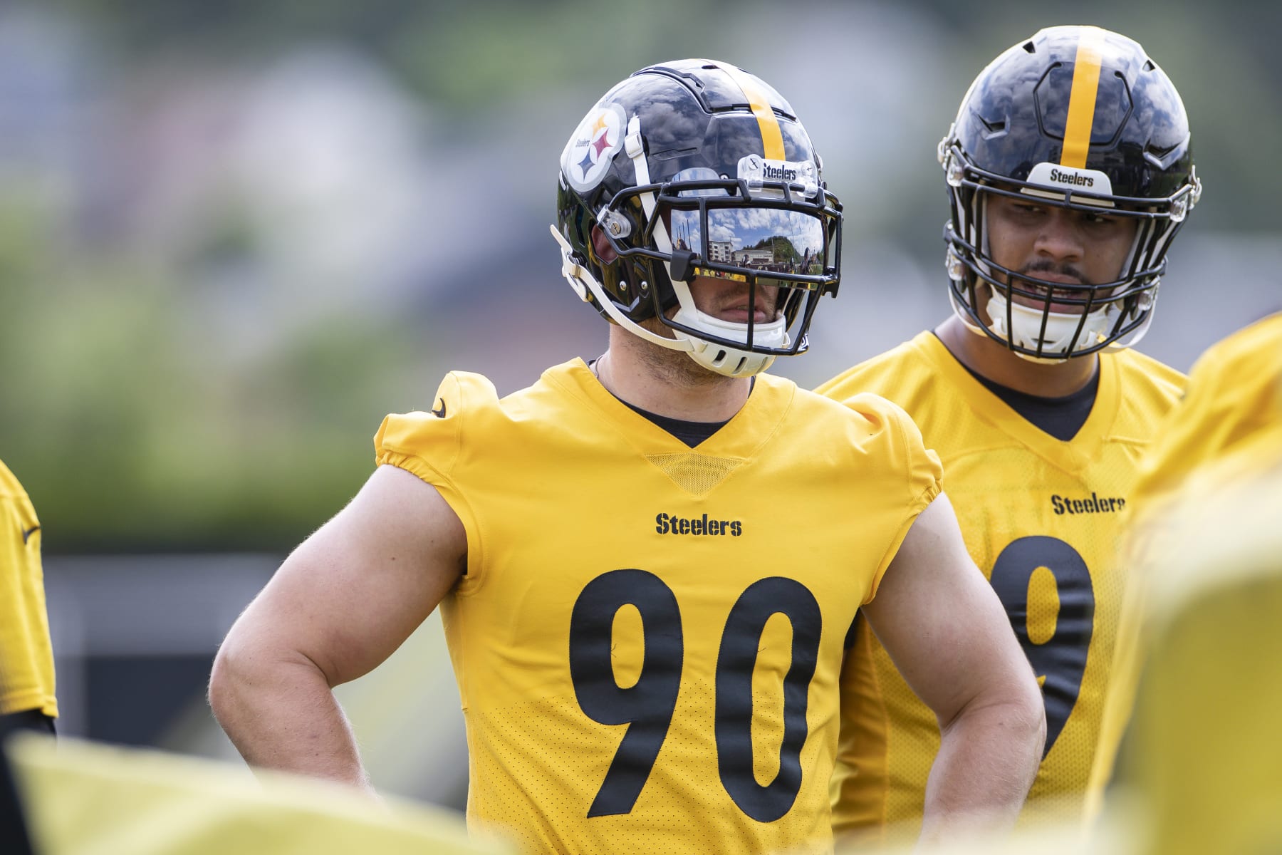 PITTSBURGH, PA - MAY 24: Pittsburgh Steelers linebacker T.J. Watt (90) takes part in a drill during the team's OTA practice, Tuesday, May 24, 2022, in Pittsburgh, PA. (Photo by Brandon Sloter/Icon Sportswire via Getty Images)