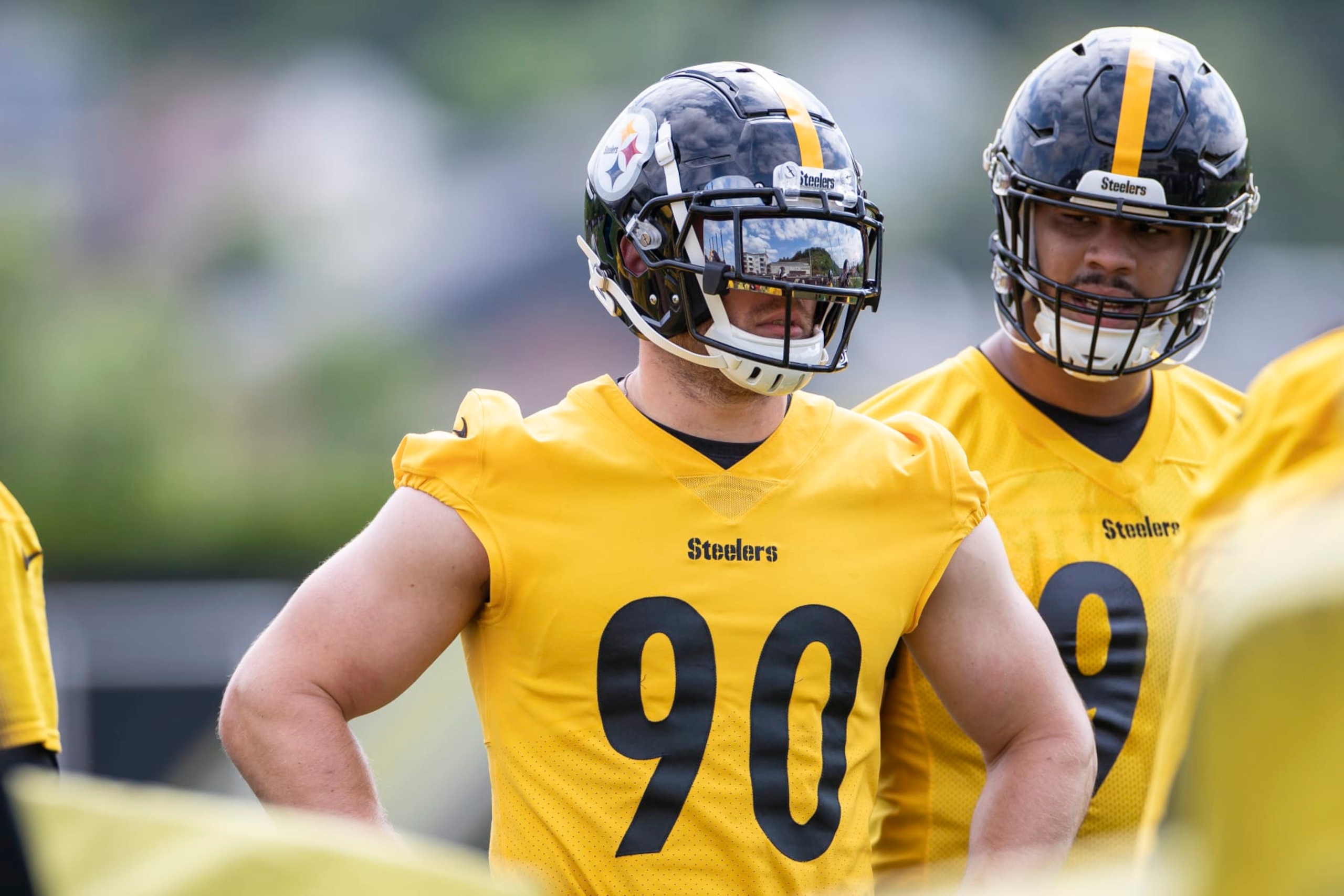 PITTSBURGH, PA - MAY 24: Pittsburgh Steelers linebacker T.J. Watt (90) takes part in a drill during the team's OTA practice, Tuesday, May 24, 2022, in Pittsburgh, PA. (Photo by Brandon Sloter/Icon Sportswire via Getty Images)