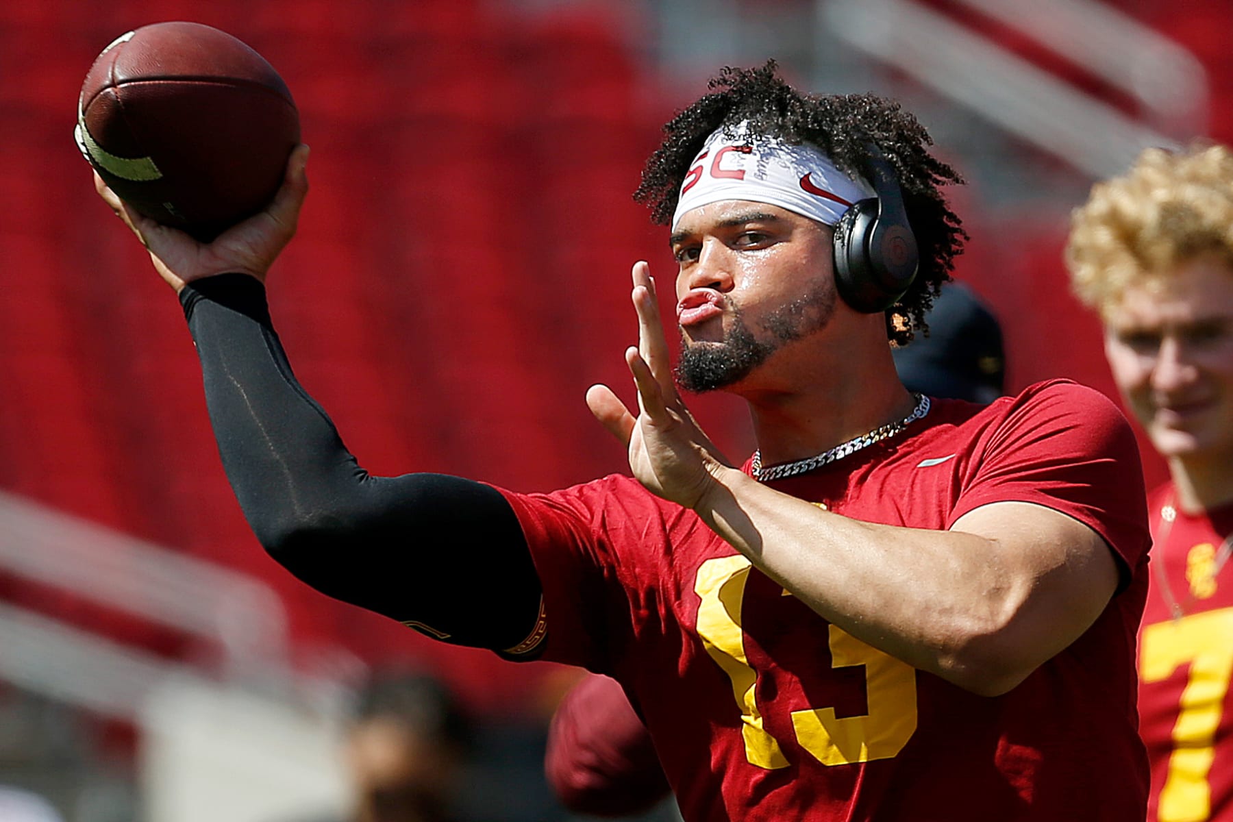 LOS ANGELES, CA - APRIL 23: Caleb Williams (13), USC quarterback, warms for the USC Football Spring Game at the Los Angeles Memorial Coliseum on Saturday, April 23, 2022 in Los Angeles, CA. (Gary Coronado / Los Angeles Times via Getty Images)