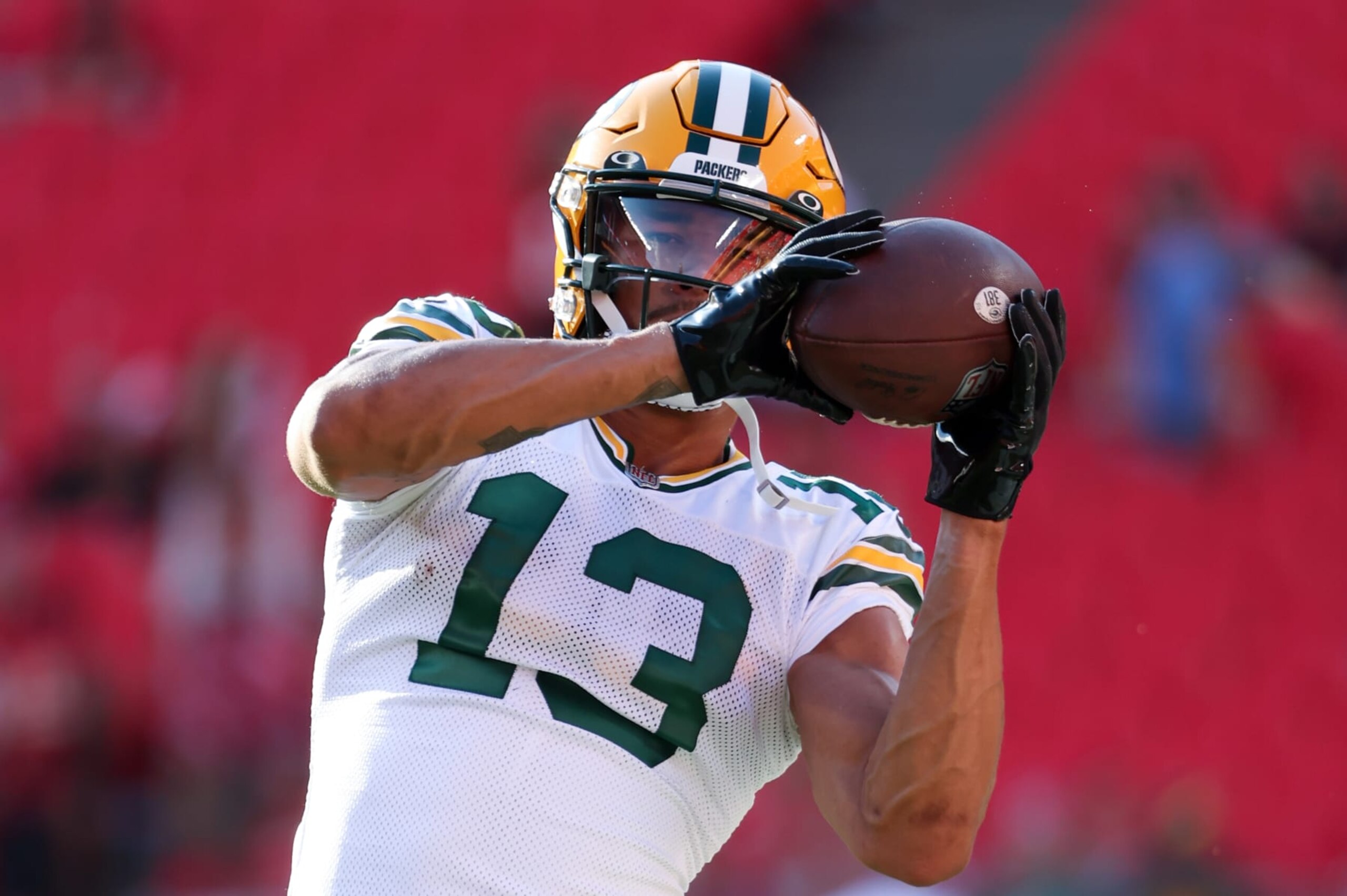KANSAS CITY, MO - AUGUST 25: Green Bay Packers wide receiver Allen Lazard (13) catches a pass before an NFL preseason game between the Green Bay Packers and Kansas City Chiefs on August 25, 2022 at GEHA Field at Arrowhead Stadium in Kansas City, MO. (Photo by Scott Winters/Icon Sportswire via Getty Images) KANSAS CITY, MO - AUGUST 25: Green Bay Packers wide receiver Allen Lazard (13) catches a pass before an NFL preseason game between the Green Bay Packers and Kansas City Chiefs on August 25, 2022 at GEHA Field at Arrowhead Stadium in Kansas City, MO. (Photo by Scott Winters/Icon Sportswire via Getty Images)