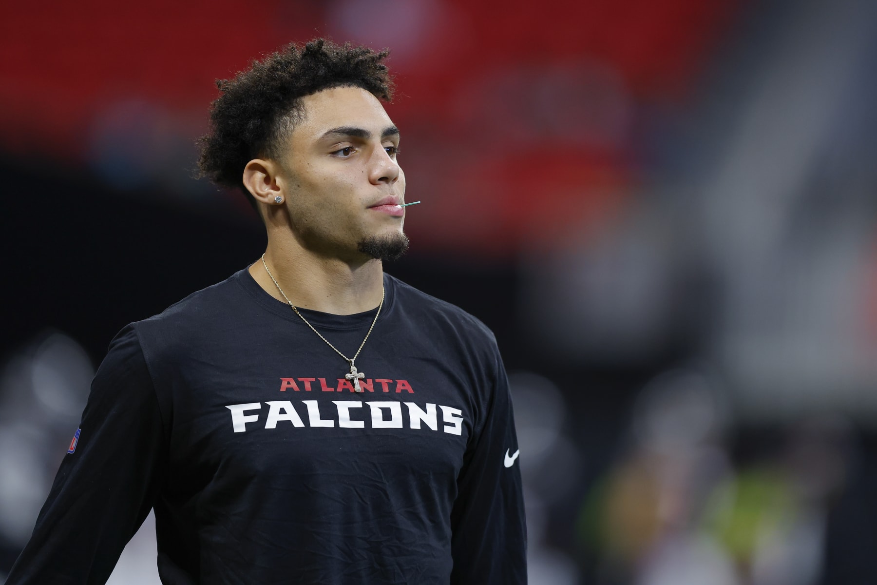 ATLANTA, GA - AUGUST 27: Drake London #5 of the Atlanta Falcons is not dressed prior to a preseason game against the Jacksonville Jaguars at Mercedes-Benz Stadium on August 27, 2022 in Atlanta, Georgia. (Photo by Todd Kirkland/Getty Images)