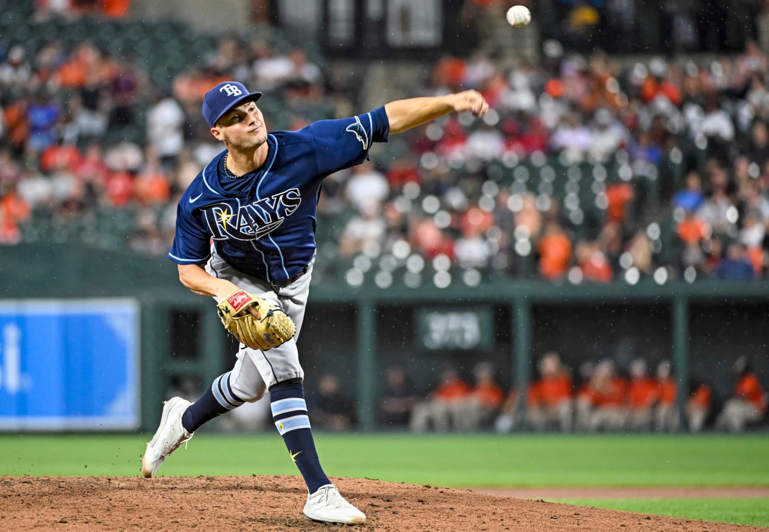 BALTIMORE, MD - JULY 26: Tampa Bay Rays starting pitcher Shane McClanahan (18) pitches during the Tampa Bay Rays game versus the Baltimore Orioles on July 26, 2022 at Orioles Park at Camden Yards, in Baltimore, MD.  (Photo by Mark Goldman/Icon Sportswire via Getty Images)