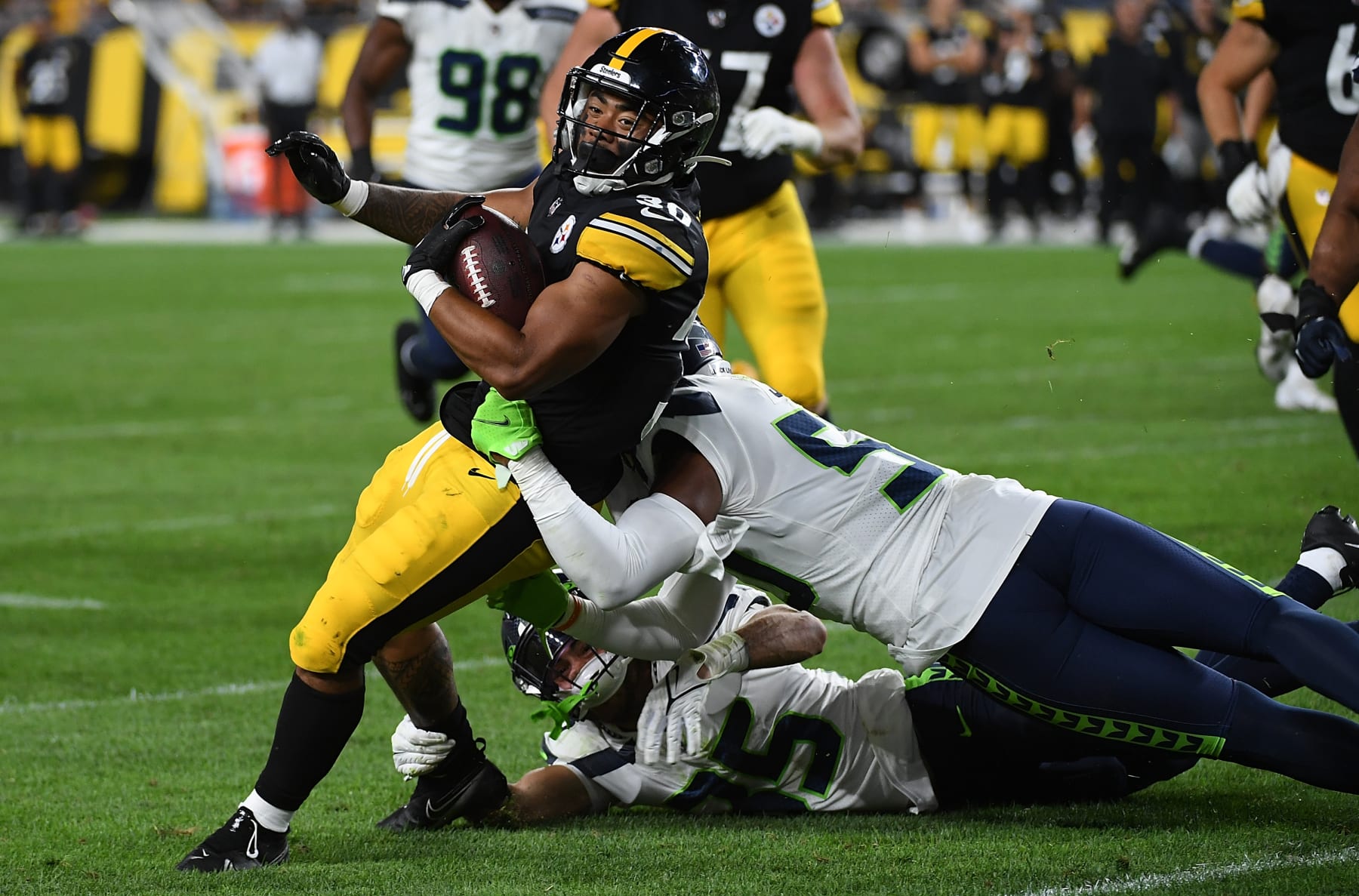 PITTSBURGH, PA - AUGUST 13: Jaylen Warren #30 of the Pittsburgh Steelers in action during a preseason game against the Seattle Seahawks at Acrisure Stadium on August 13, 2022 in Pittsburgh, Pennsylvania. (Photo by Justin Berl/Getty Images)