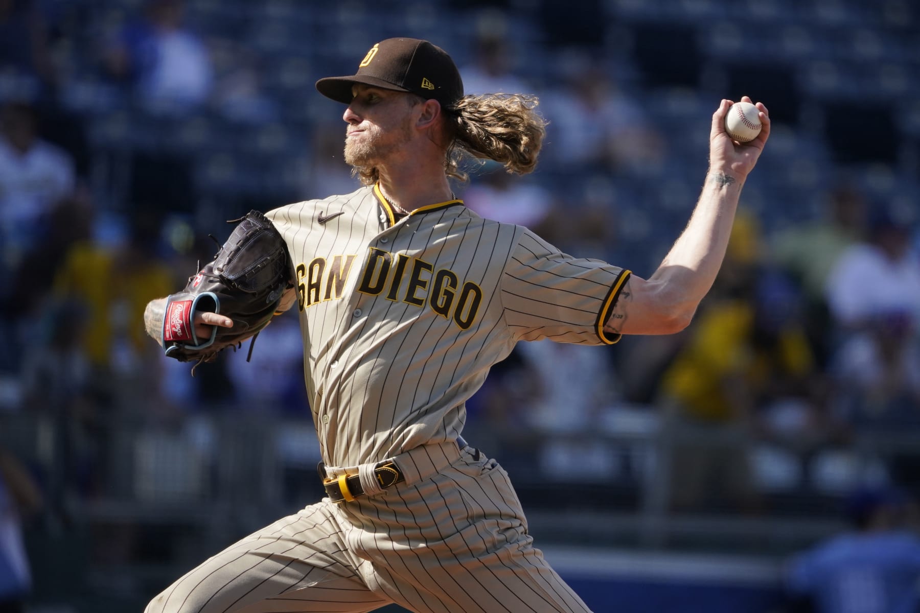 KANSAS CITY, MISSOURI - AUGUST 28: Relief pitcher Josh Hader #71 of the San Diego Padres throws in the eighth inning against the Kansas City Royals at Kauffman Stadium on August 28, 2022 in Kansas City, Missouri. (Photo by Ed Zurga/Getty Images)