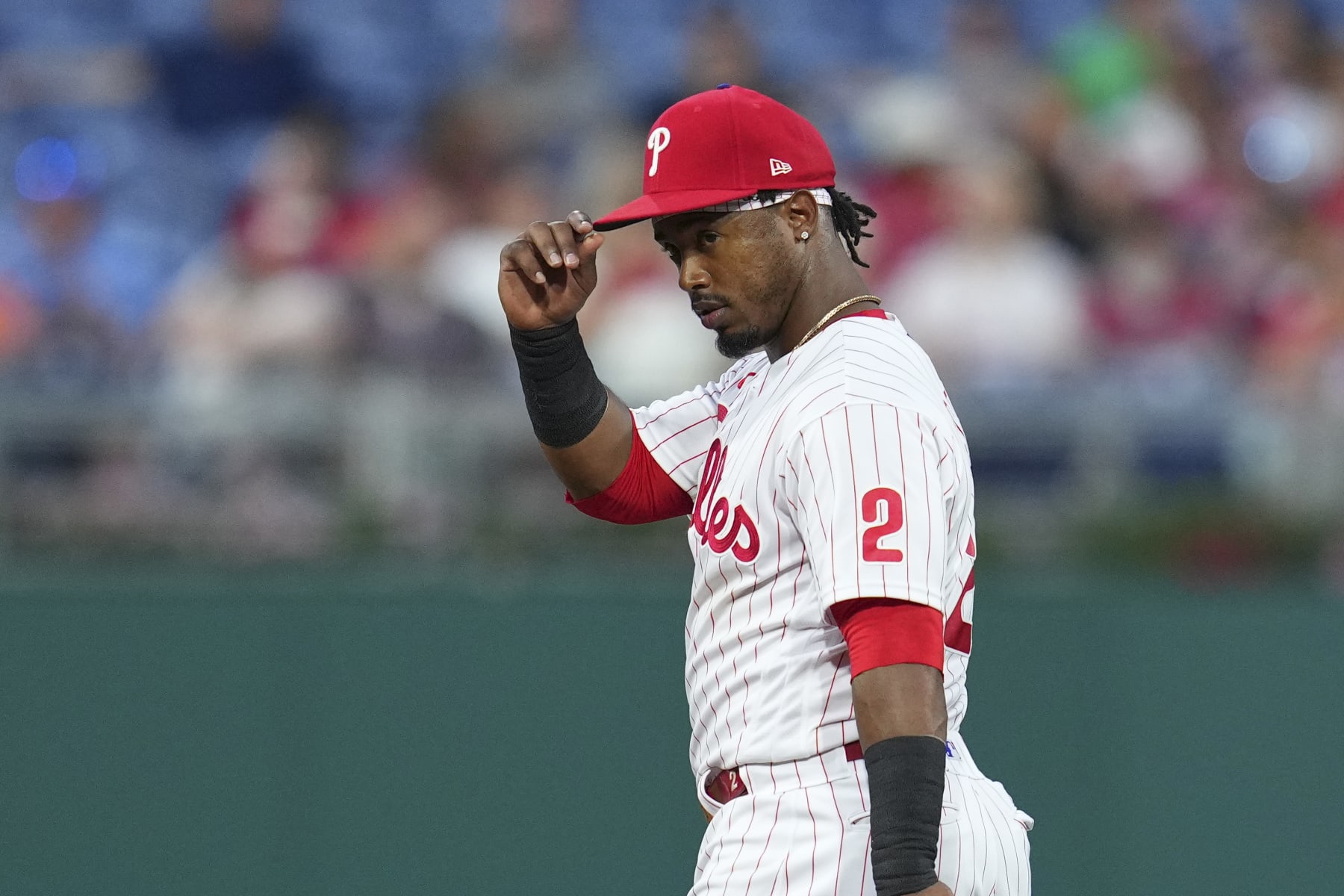 PHILADELPHIA, PA - AUGUST 23: Jean Segura #2 of the Philadelphia Phillies tips his hat against the Cincinnati Reds at Citizens Bank Park on August 23, 2022 in Philadelphia, Pennsylvania. The Philadelphia Phillies defeated the Cincinnati Reds 7-6. (Photo by Mitchell Leff/Getty Images)
