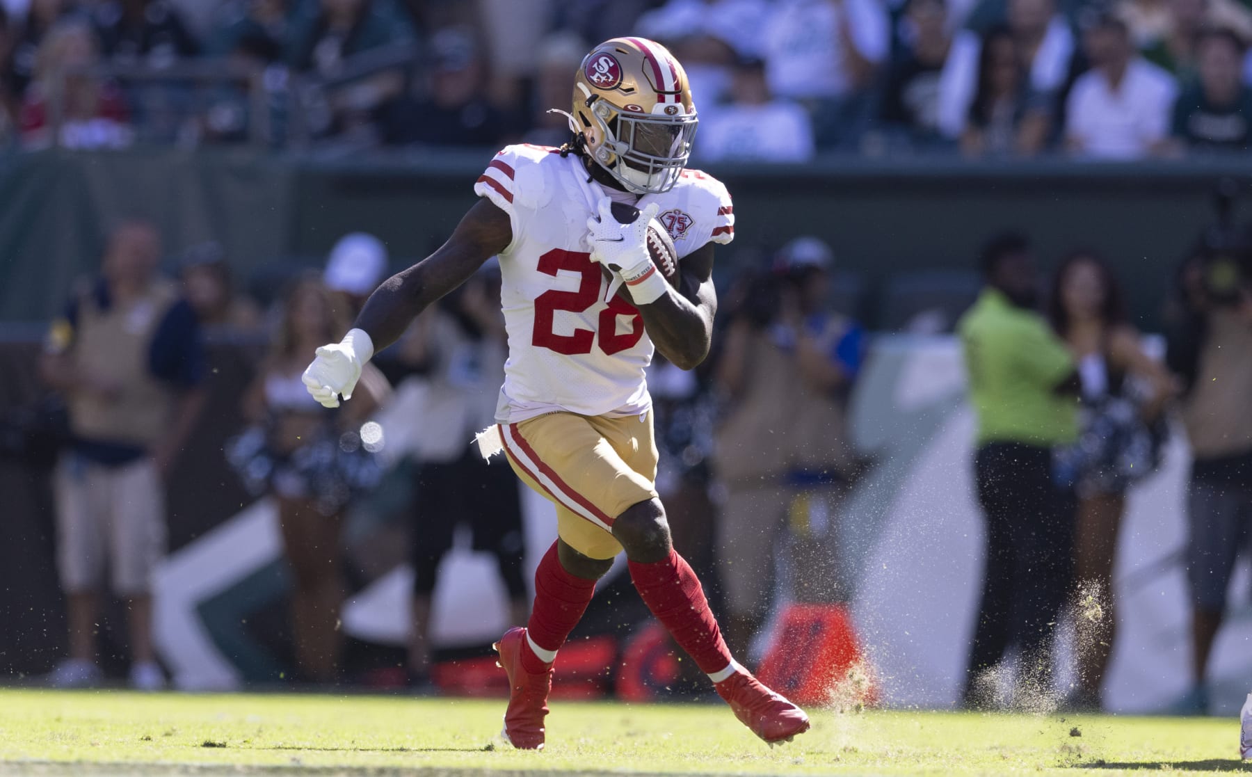 PHILADELPHIA, PA - SEPTEMBER 19: Trey Sermon #28 of the San Francisco 49ers runs the ball against the Philadelphia Eagles at Lincoln Financial Field on September 19, 2021 in Philadelphia, Pennsylvania. (Photo by Mitchell Leff/Getty Images)