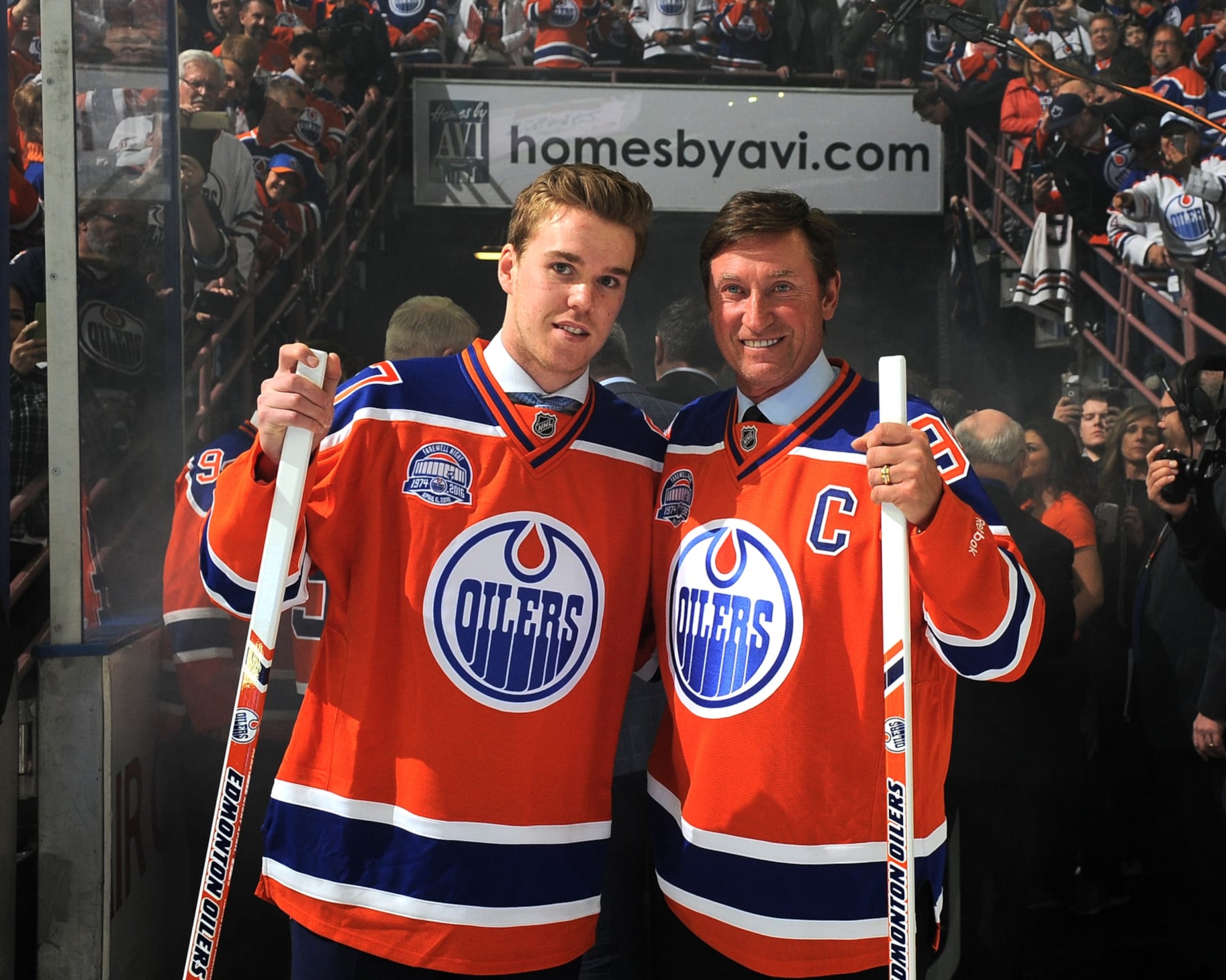 EDMONTON, AB - APRIL 6: Connor McDavid #97 of the Edmonton Oilers and Wayne Gretzky of the Edmonton Oilers Alumni pose for a photo following the Farewell To Rexall Place ceremony following the game against the Vancouver Canucks on April 6, 2016 at Rexall Place in Edmonton, Alberta, Canada. (Photo by Andy Devlin/NHLI via Getty Images) EDMONTON, AB - APRIL 6: Connor McDavid #97 of the Edmonton Oilers and Wayne Gretzky of the Edmonton Oilers Alumni pose for a photo following the Farewell To Rexall Place ceremony following the game against the Vancouver Canucks on April 6, 2016 at Rexall Place in Edmonton, Alberta, Canada. (Photo by Andy Devlin/NHLI via Getty Images)