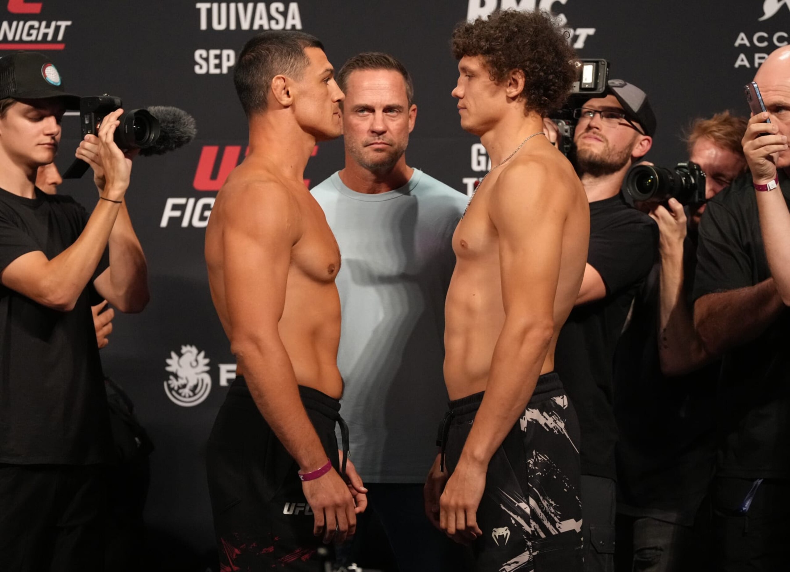 PARIS, FRANCE - SEPTEMBER 02: (L-R) Opponents Alessio Di Chirico of Italy and Roman Kopylov of Russia face off during the UFC Fight Night ceremonial weigh-in at The Accor Arena on September 02, 2022 in Paris, France. (Photo by Jeff Bottari/Zuffa LLC) PARIS, FRANCE - SEPTEMBER 02: (L-R) Opponents Alessio Di Chirico of Italy and Roman Kopylov of Russia face off during the UFC Fight Night ceremonial weigh-in at The Accor Arena on September 02, 2022 in Paris, France. (Photo by Jeff Bottari/Zuffa LLC)