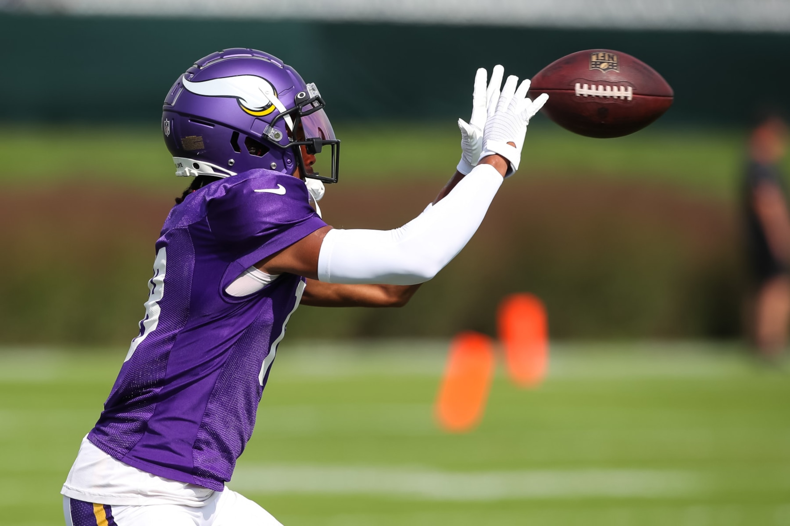 EAGAN, MN - AUGUST 18: Justin Jefferson #18 of the Minnesota Vikings catches a pass during a joint practice with the San Francisco 49ers at training camp at TCO Performance Center on August 18, 2022 in Eagan, Minnesota. (Photo by David Berding/Getty Images) EAGAN, MN - AUGUST 18: Justin Jefferson #18 of the Minnesota Vikings catches a pass during a joint practice with the San Francisco 49ers at training camp at TCO Performance Center on August 18, 2022 in Eagan, Minnesota. (Photo by David Berding/Getty Images)