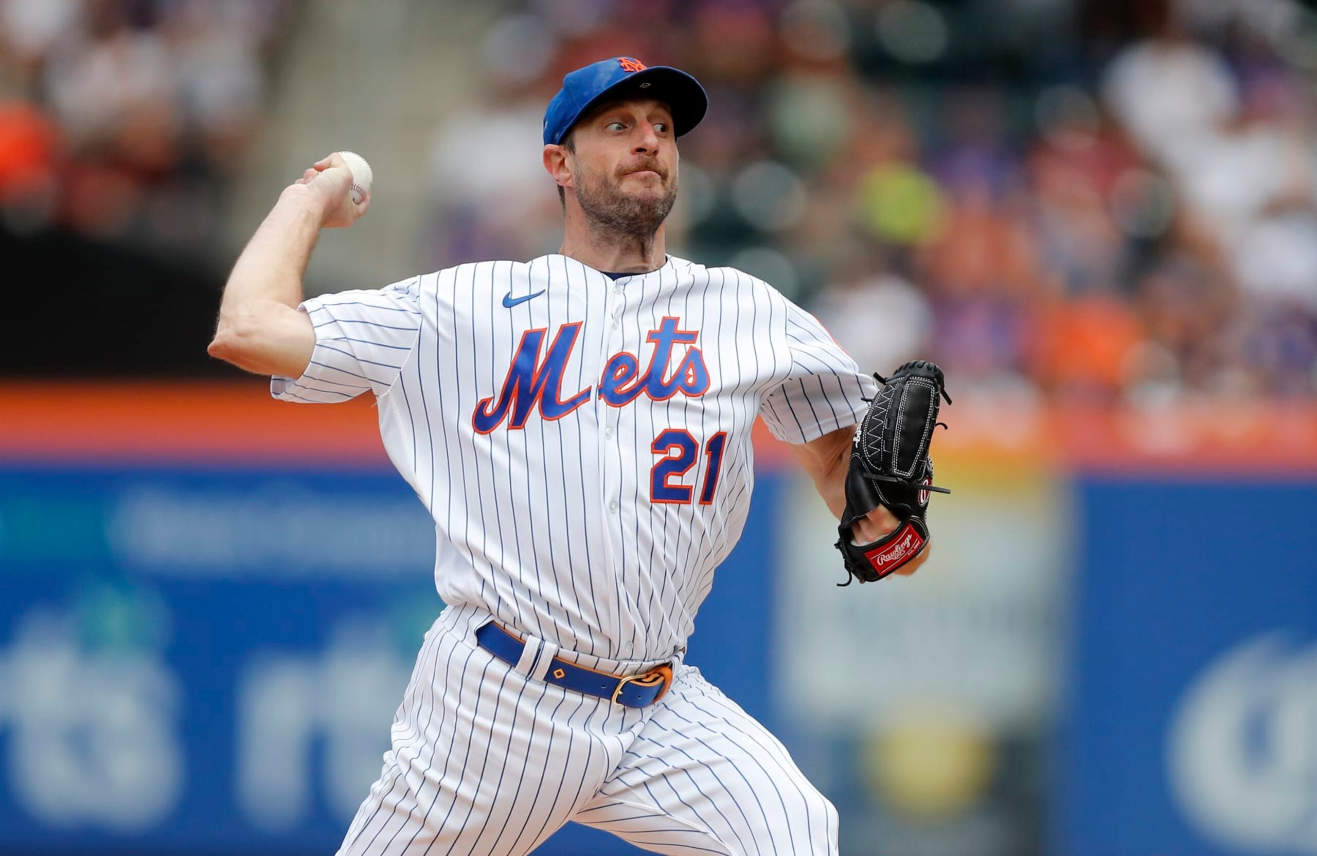 NEW YORK, NEW YORK - AUGUST 28:  Max Scherzer #21 of the New York Mets pitches during the fourth inning against the Colorado Rockies at Citi Field on August 28, 2022 in New York City. (Photo by Jim McIsaac/Getty Images)