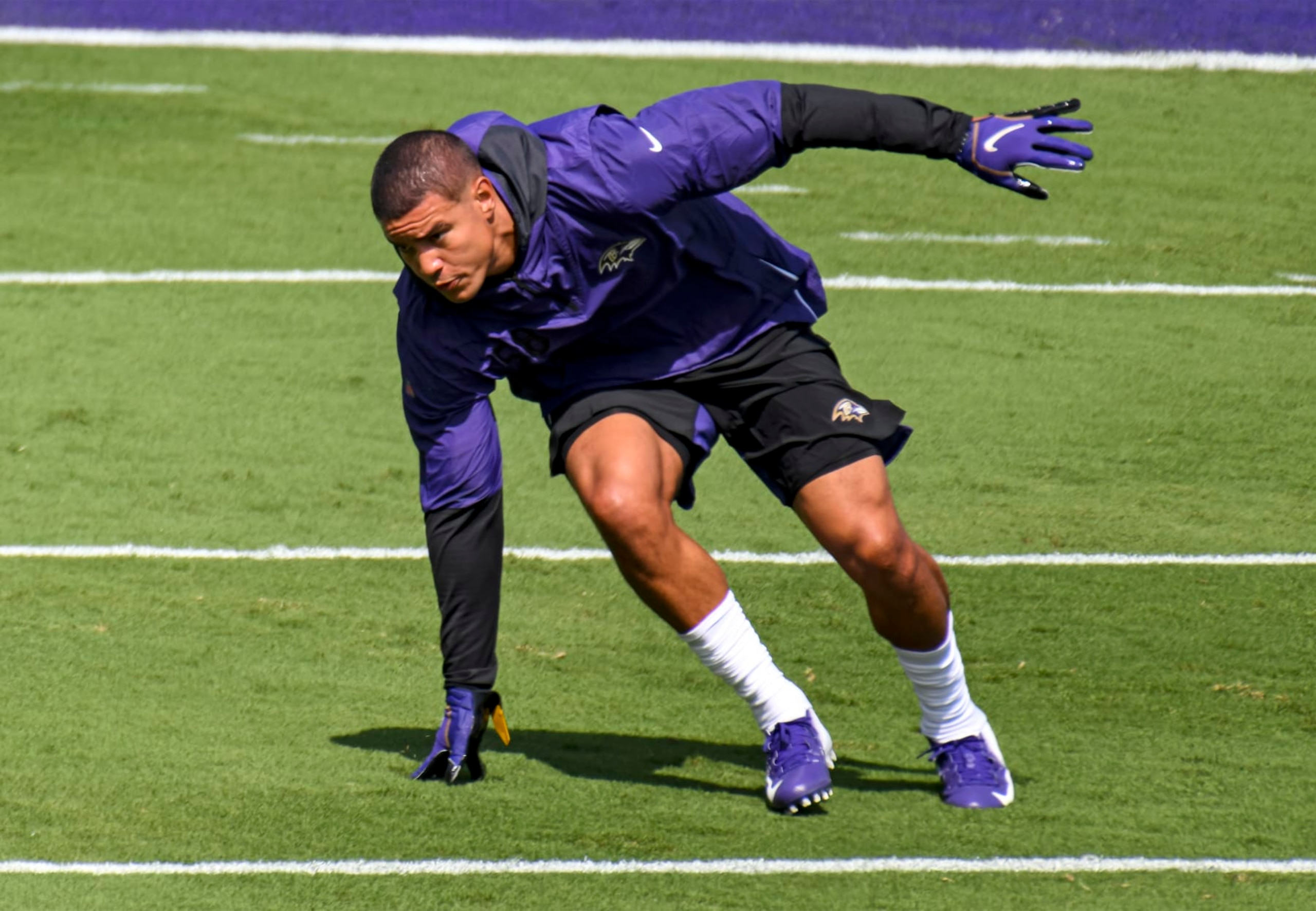 BALTIMORE, MD - SEPTEMBER 13: Baltimore Ravens linebacker L.J. Fort (58) warms up prior to the game against the Cleveland Browns on September 13, 2020, at M&T Bank Stadium in Baltimore, MD.   (Photo by Mark Goldman/Icon Sportswire via Getty Images)