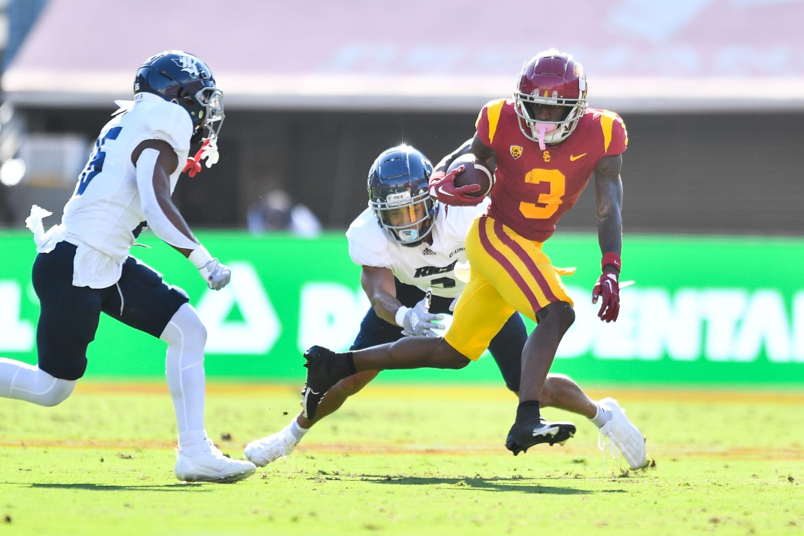 LOS ANGELES, CA - SEPTEMBER 03: USC Trojans wide receiver Jordan Addison (3) runs after a catch during a college football game between the Rice Owls and the USC Trojans on September 3, 2022, at Los Angeles Memorial Coliseum in Los Angeles, CA. (Photo by Brian Rothmuller/Icon Sportswire via Getty Images)