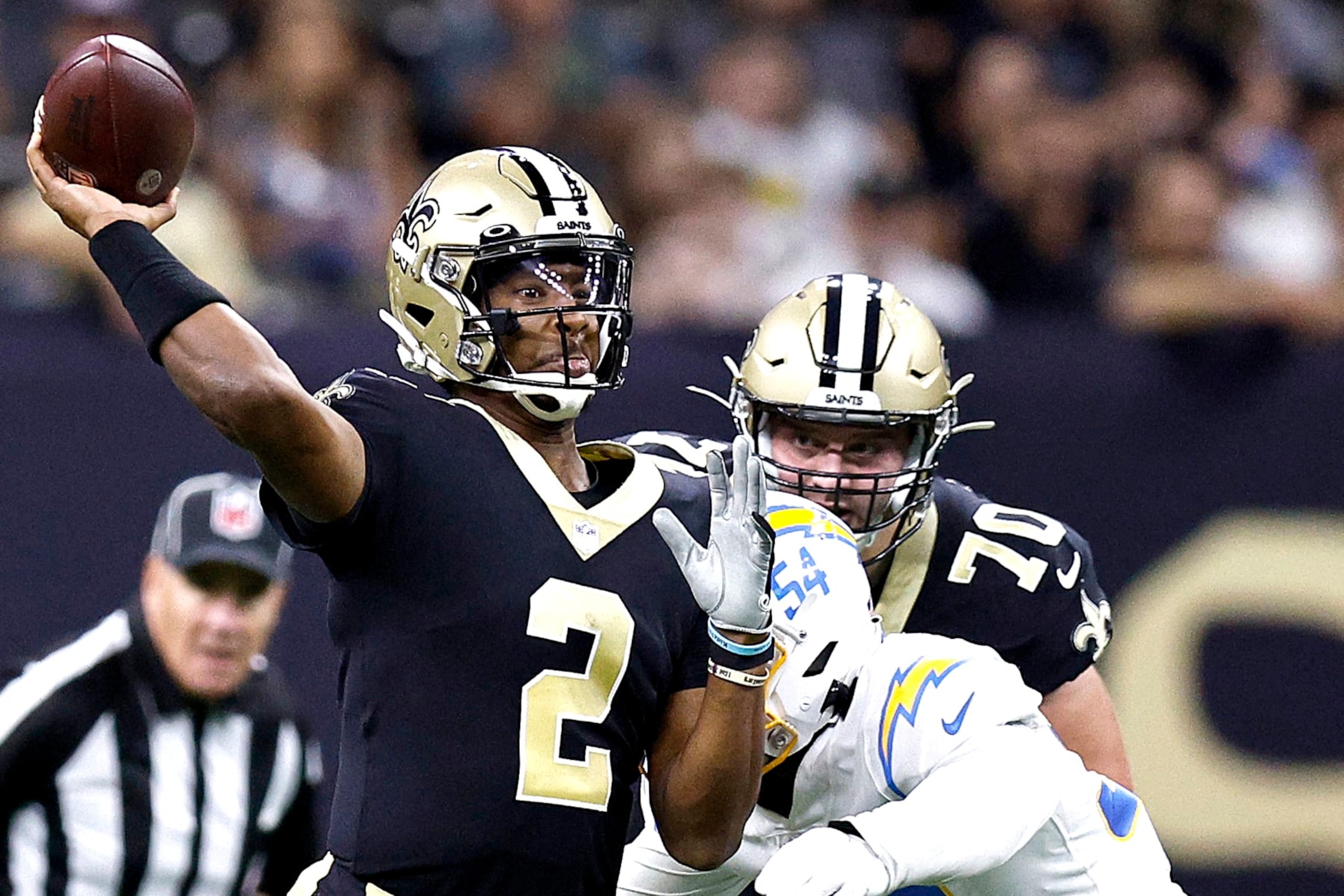 NEW ORLEANS, LOUISIANA - AUGUST 26: Jameis Winston #2 of the New Orleans Saints passes the ball during the first quarter of an NFL preseason game against the Los Angeles Chargers at Caesars Superdome on August 26, 2022 in New Orleans, Louisiana. (Photo by Sean Gardner/Getty Images) NEW ORLEANS, LOUISIANA - AUGUST 26: Jameis Winston #2 of the New Orleans Saints passes the ball during the first quarter of an NFL preseason game against the Los Angeles Chargers at Caesars Superdome on August 26, 2022 in New Orleans, Louisiana. (Photo by Sean Gardner/Getty Images)