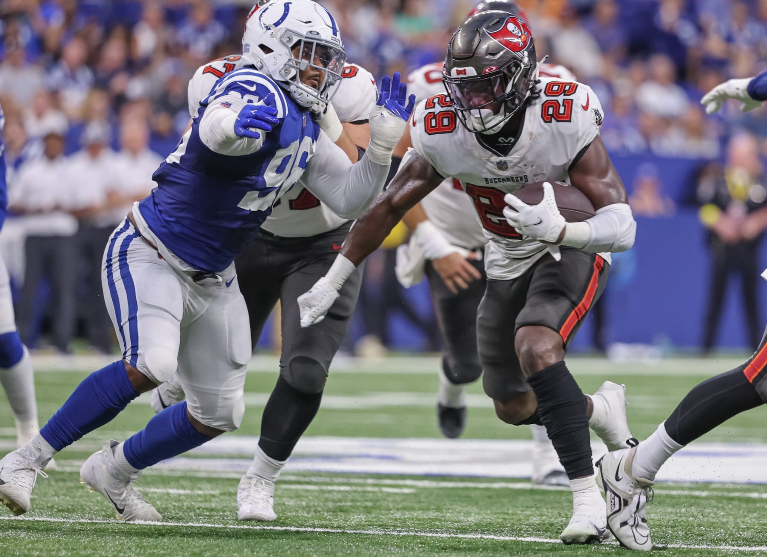 INDIANAPOLIS, IN - AUGUST 27: Rachaad White #29 of Tampa Bay Buccaneers runs the ball during the preseason game against the Indianapolis Colts at Lucas Oil Stadium on August 27, 2022 in Indianapolis, Indiana. (Photo by Michael Hickey/Getty Images) INDIANAPOLIS, IN - AUGUST 27: Rachaad White #29 of Tampa Bay Buccaneers runs the ball during the preseason game against the Indianapolis Colts at Lucas Oil Stadium on August 27, 2022 in Indianapolis, Indiana. (Photo by Michael Hickey/Getty Images)