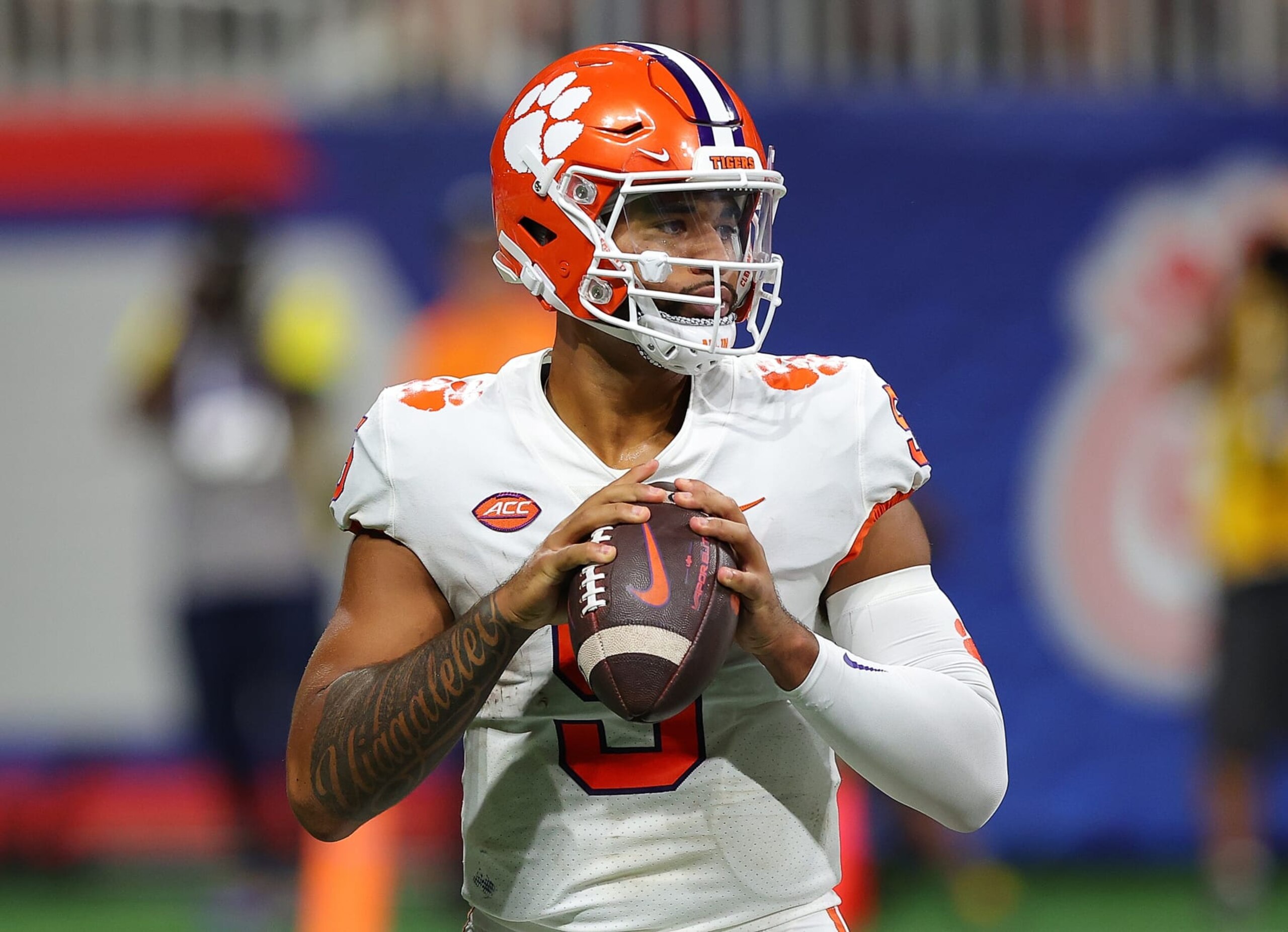 ATLANTA, GEORGIA - SEPTEMBER 05:  DJ Uiagalelei #5 of the Clemson Tigers looks to pass against the Georgia Tech Yellow Jackets during the second quarter at Mercedes-Benz Stadium on September 05, 2022 in Atlanta, Georgia. (Photo by Kevin C. Cox/Getty Images)