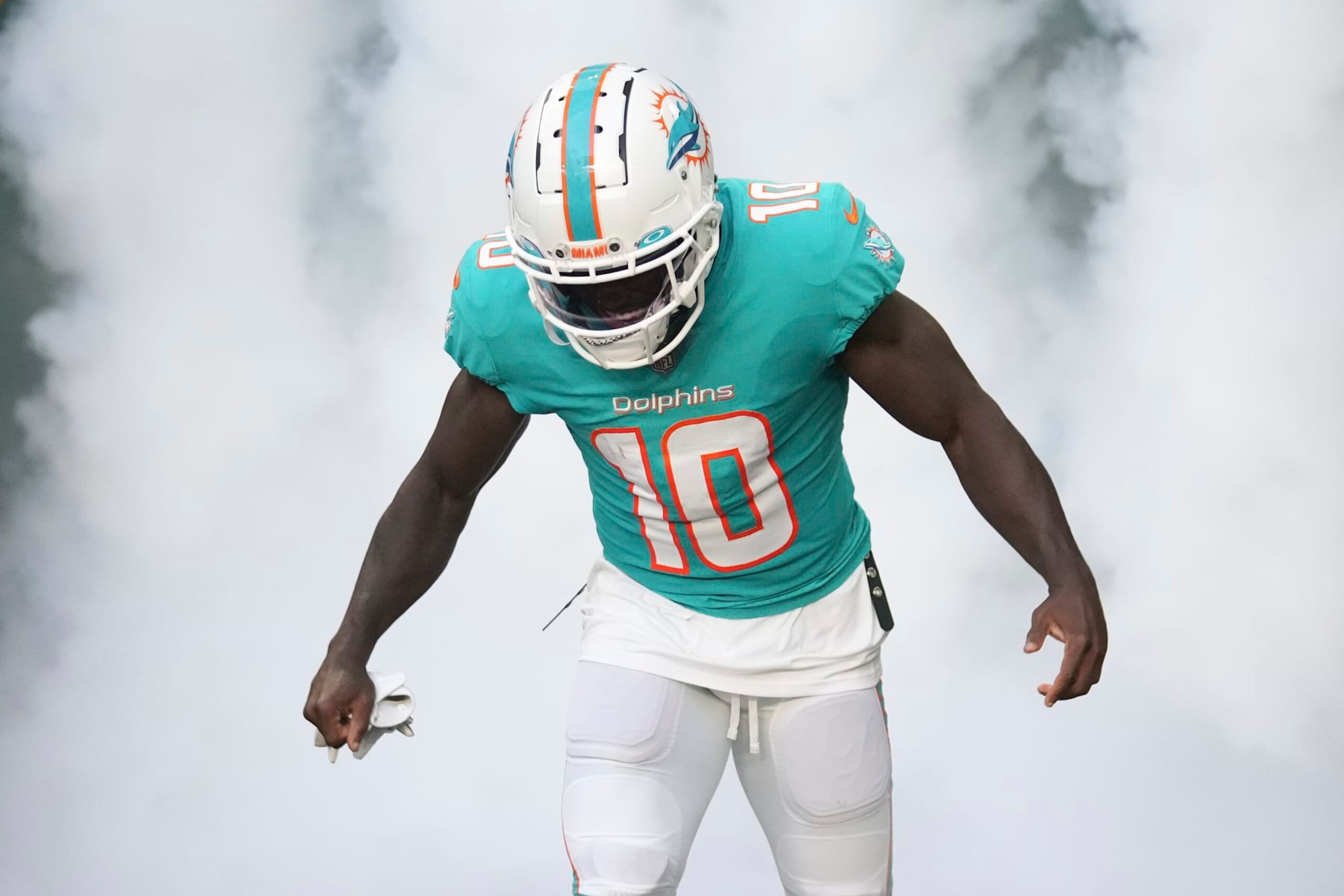 MIAMI GARDENS, FLORIDA - AUGUST 27: Tyreek Hill #10 of the Miami Dolphins takes the field prior to the preseason game against the Philadelphia Eagles at Hard Rock Stadium on August 27, 2022 in Miami Gardens, Florida. (Photo by Eric Espada/Getty Images) MIAMI GARDENS, FLORIDA - AUGUST 27: Tyreek Hill #10 of the Miami Dolphins takes the field prior to the preseason game against the Philadelphia Eagles at Hard Rock Stadium on August 27, 2022 in Miami Gardens, Florida. (Photo by Eric Espada/Getty Images)