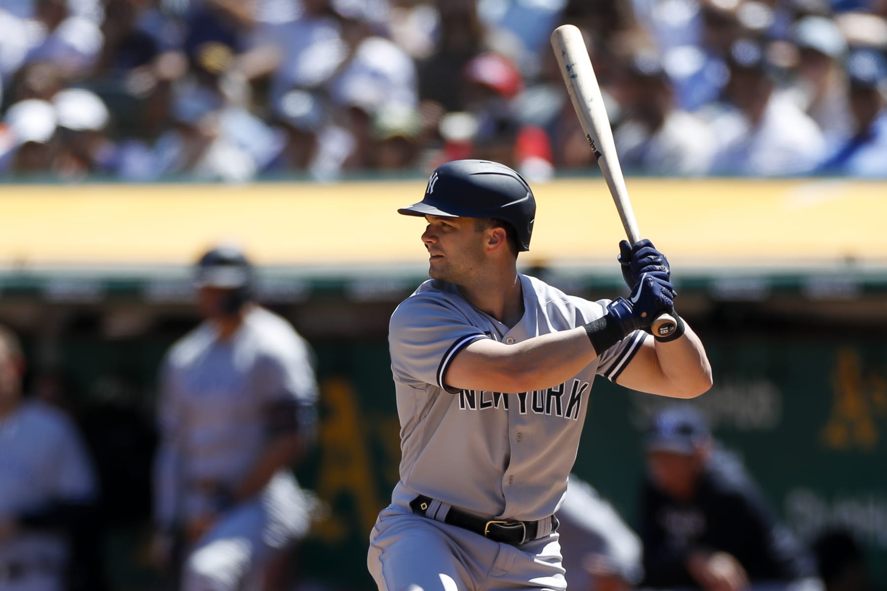 OAKLAND, CA - AUGUST 28: New York Yankees left fielder Andrew Benintendi (18) waits for the pitch during a game between the New York Yankees and Oakland Athletics on August 28, 2022, at RingCentral Coliseum in Oakland, CA. (Photo by Brandon Sloter/Icon Sportswire via Getty Images)