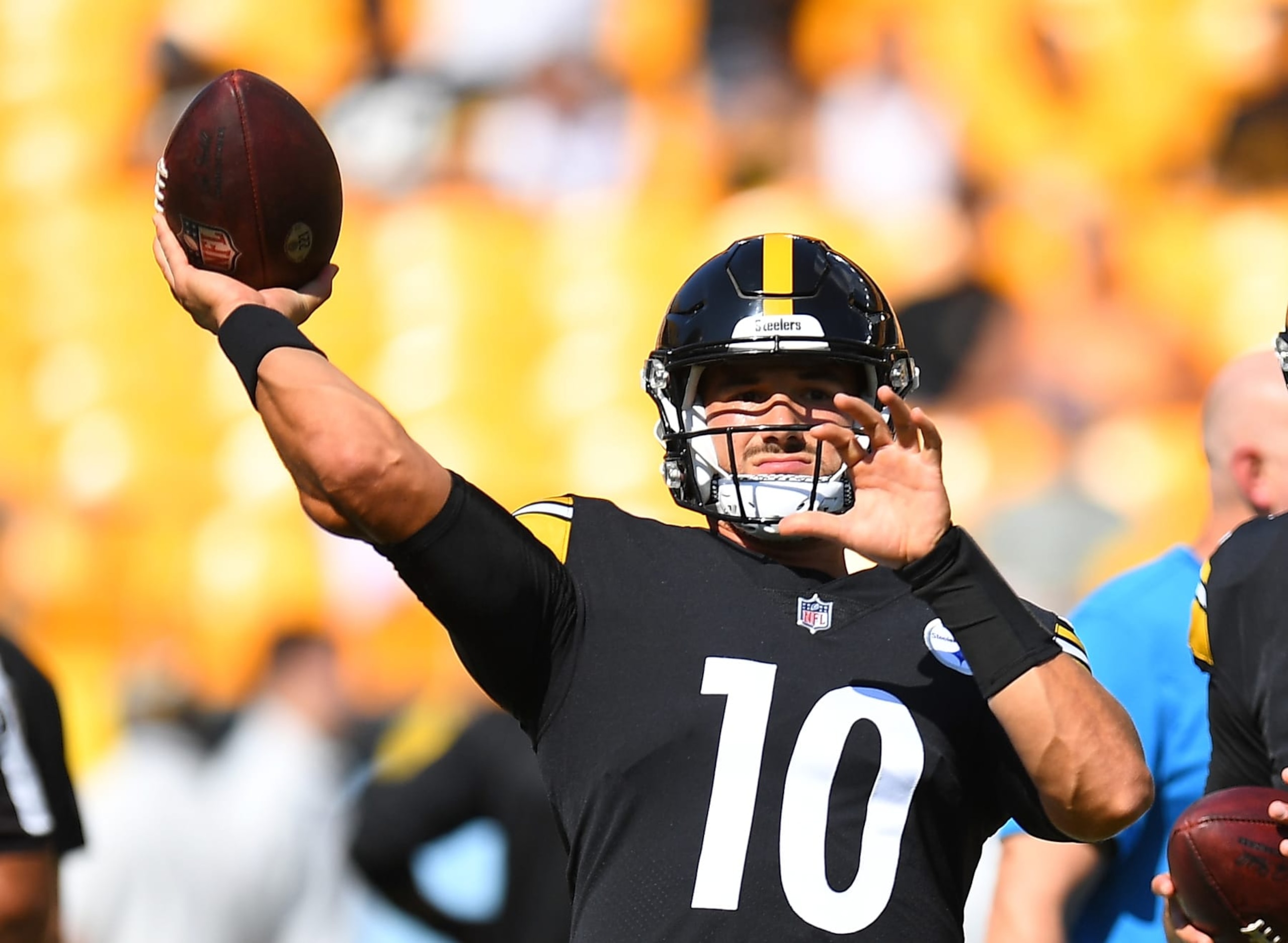 PITTSBURGH, PA - AUGUST 28: Mitch Trubisky #10 of the Pittsburgh Steelers warms up prior to the game against the Detroit Lions at Acrisure Stadium on August 28, 2022 in Pittsburgh, Pennsylvania. (Photo by Joe Sargent/Getty Images) PITTSBURGH, PA - AUGUST 28: Mitch Trubisky #10 of the Pittsburgh Steelers warms up prior to the game against the Detroit Lions at Acrisure Stadium on August 28, 2022 in Pittsburgh, Pennsylvania. (Photo by Joe Sargent/Getty Images)