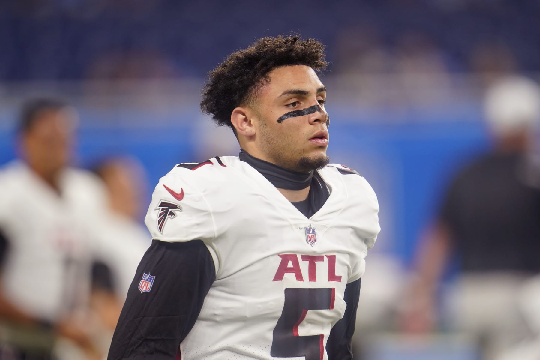 Atlanta Falcons wide receiver Drake London is seen during pregame of a preseason NFL football game against the Detroit Lions, Friday, Aug. 12, 2022, in Detroit. (AP Photo/Paul Sancya)