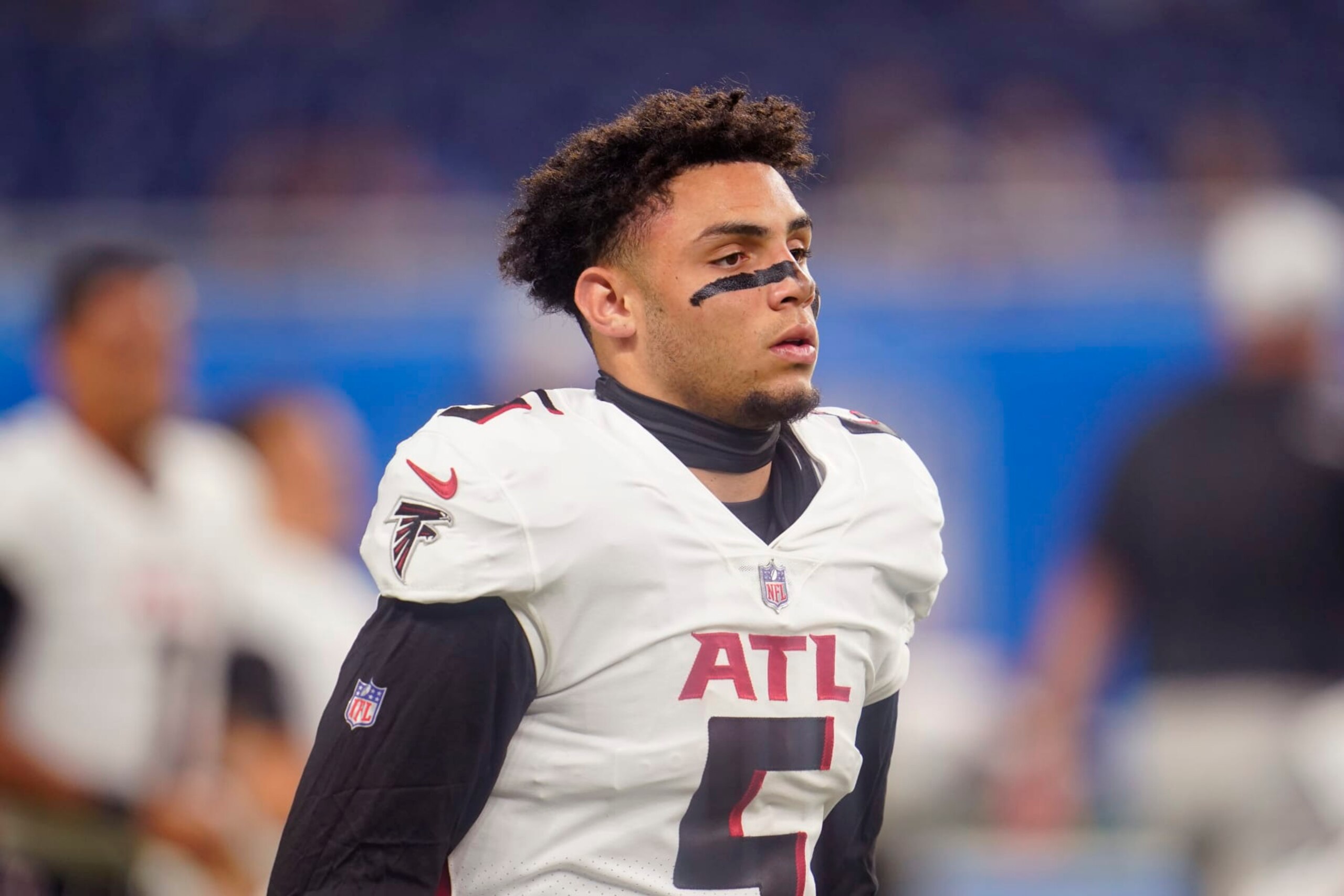 Atlanta Falcons wide receiver Drake London is seen during pregame of a preseason NFL football game against the Detroit Lions, Friday, Aug. 12, 2022, in Detroit. (AP Photo/Paul Sancya)