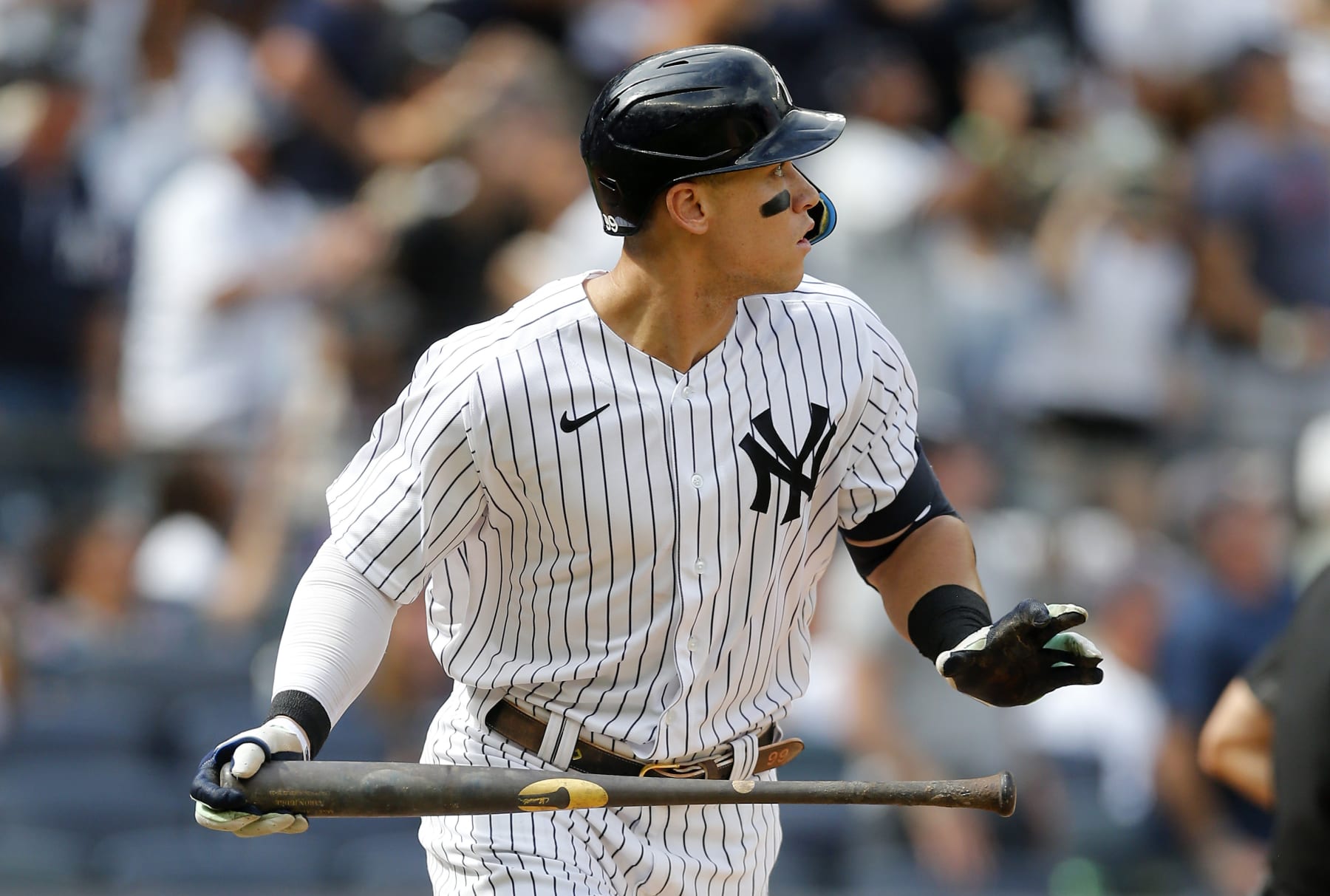 NEW YORK, NEW YORK - SEPTEMBER 05:  Aaron Judge #99 of the New York Yankees follows through on his sixth inning two run home run against the Minnesota Twins at Yankee Stadium on September 05, 2022 in New York City. The Yankees defeated the Twins 5-2. (Photo by Jim McIsaac/Getty Images)