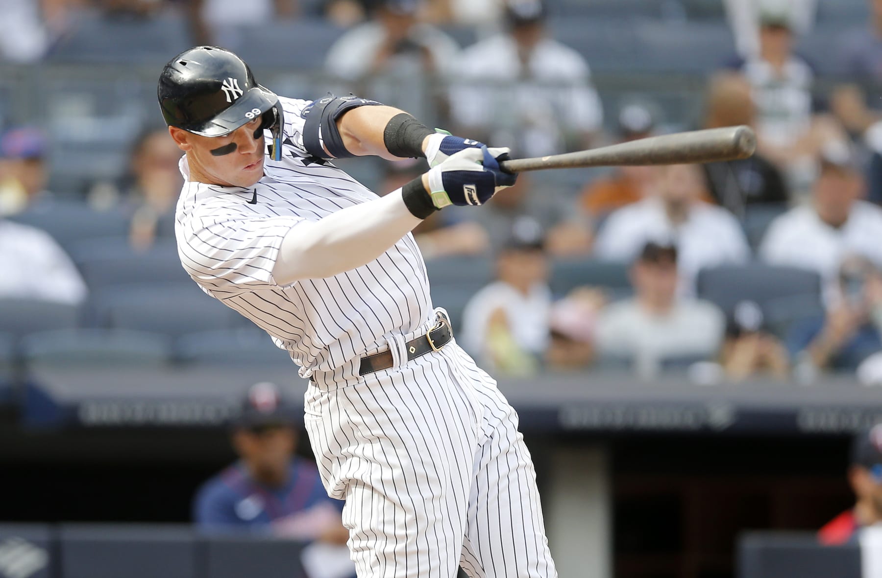 NEW YORK, NEW YORK - SEPTEMBER 05:  Aaron Judge #99 of the New York Yankees in action against the Minnesota Twins at Yankee Stadium on September 05, 2022 in New York City. The Yankees defeated the Twins 5-2. (Photo by Jim McIsaac/Getty Images)