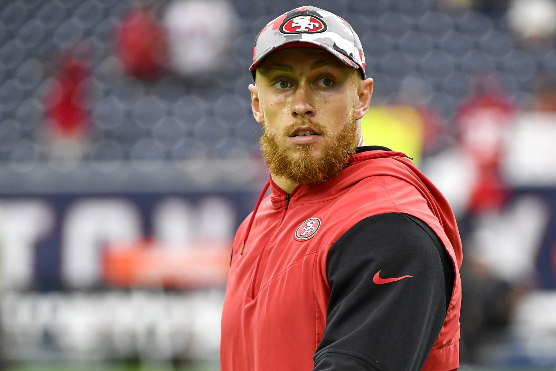 HOUSTON, TEXAS - AUGUST 25: George Kittle #85 of the San Francisco 49ers acknowledges fans prior to the preseason game at NRG Stadium against the Houston Texans on August 25, 2022 in Houston, Texas. (Photo by Logan Riely/Getty Images)