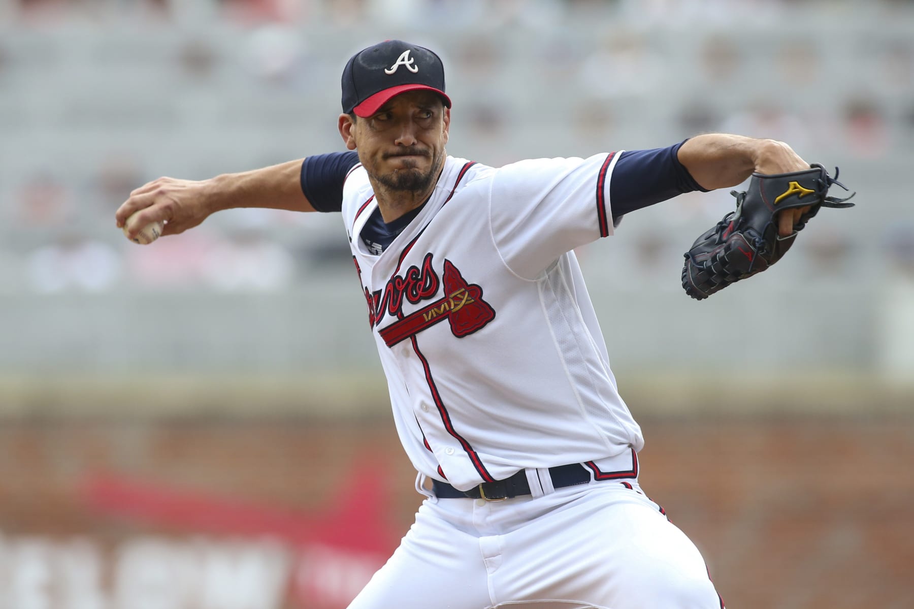 ATLANTA, GA - AUGUST 21: Charlie Morton #50 of the Atlanta Braves pitches against the Houston Astros in the second inning at Truist Park on August 21, 2022 in Atlanta, Georgia. (Photo by Brett Davis/Getty Images)