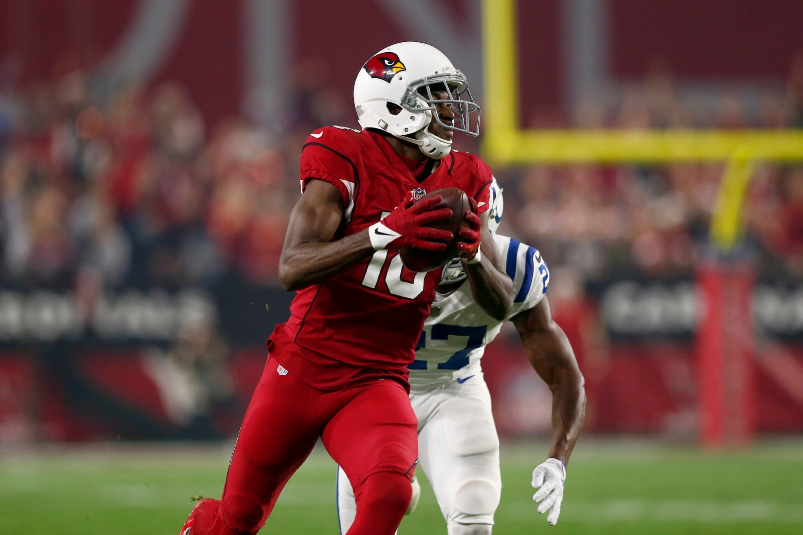 GLENDALE, AZ - DECEMBER 25: Arizona Cardinals Wide Receiver A.J. Green (18) heads up field after the catch during an NFL game between the Indianapolis Colts and the Arizona Cardinals on December 25, 2021 at State Farm Stadium, in Glendale AZ. (Photo by Jeffrey Brown/Icon Sportswire via Getty Images)