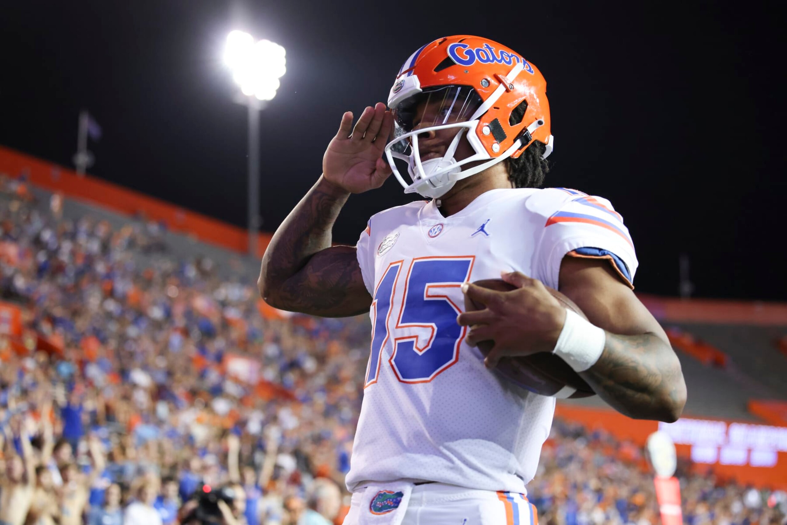 GAINESVILLE, FL - APRIL 14: Florida Gators quarterback Anthony Richardson (15) salutes the camera after his rushing touchdown during the Florida Spring football game on Thursday, April 14, 2022 at Ben Hill Griffin Stadium at Florida Field in Gainesville, FL (Photo by Peter Joneleit/Icon Sportswire via Getty Images)