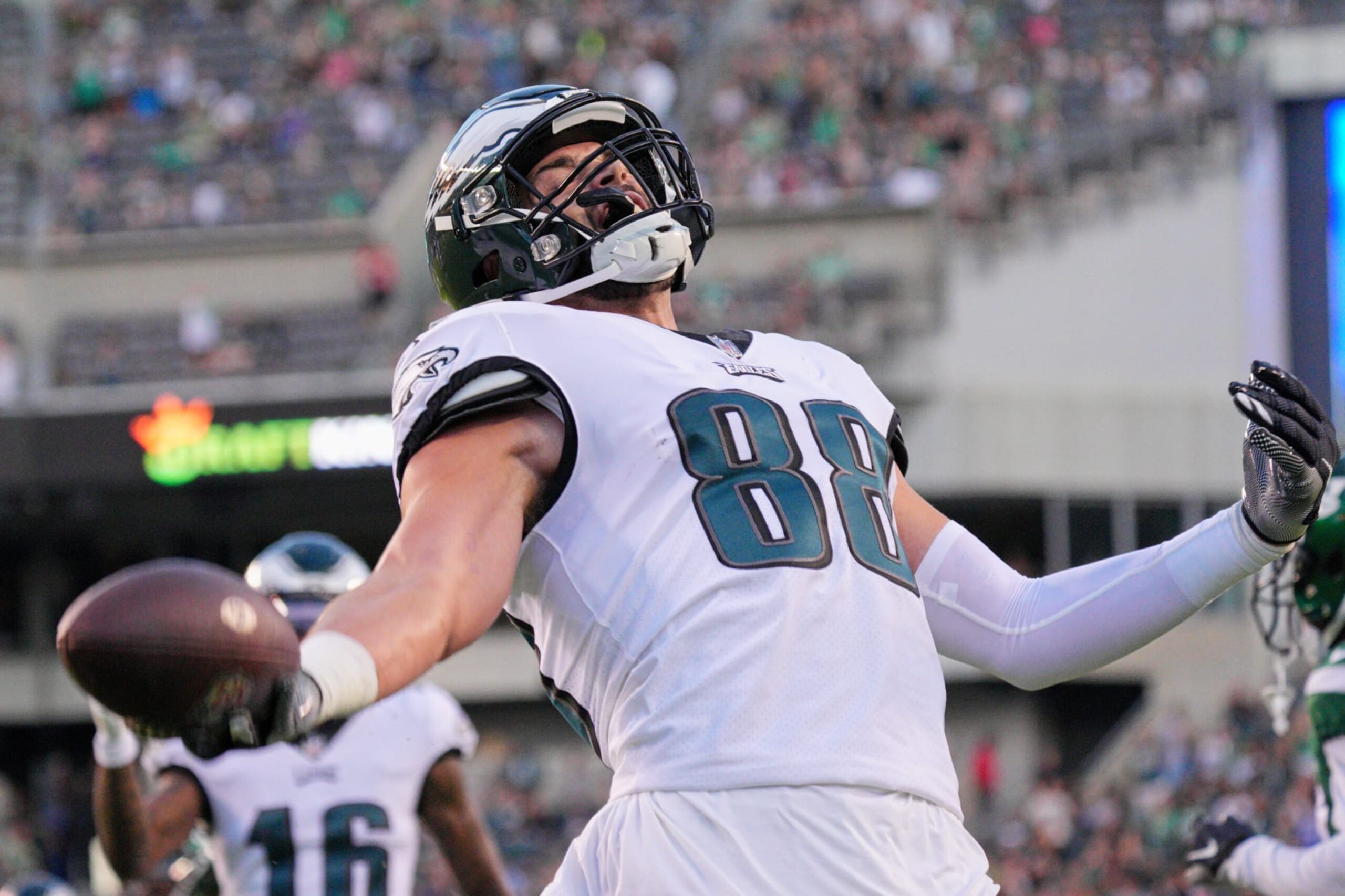 PHILADELPHIA, PA - AUGUST 12: Philadelphia Eagles tight end Dallas Goedert (88) celebrates a touchdown during pre-season game between the New York Jets and the Philadelphia Eagles on August 12, 2022 at Lincoln Financial Field in Philadelphia PA. (Photo by Andy Lewis/Icon Sportswire via Getty Images)