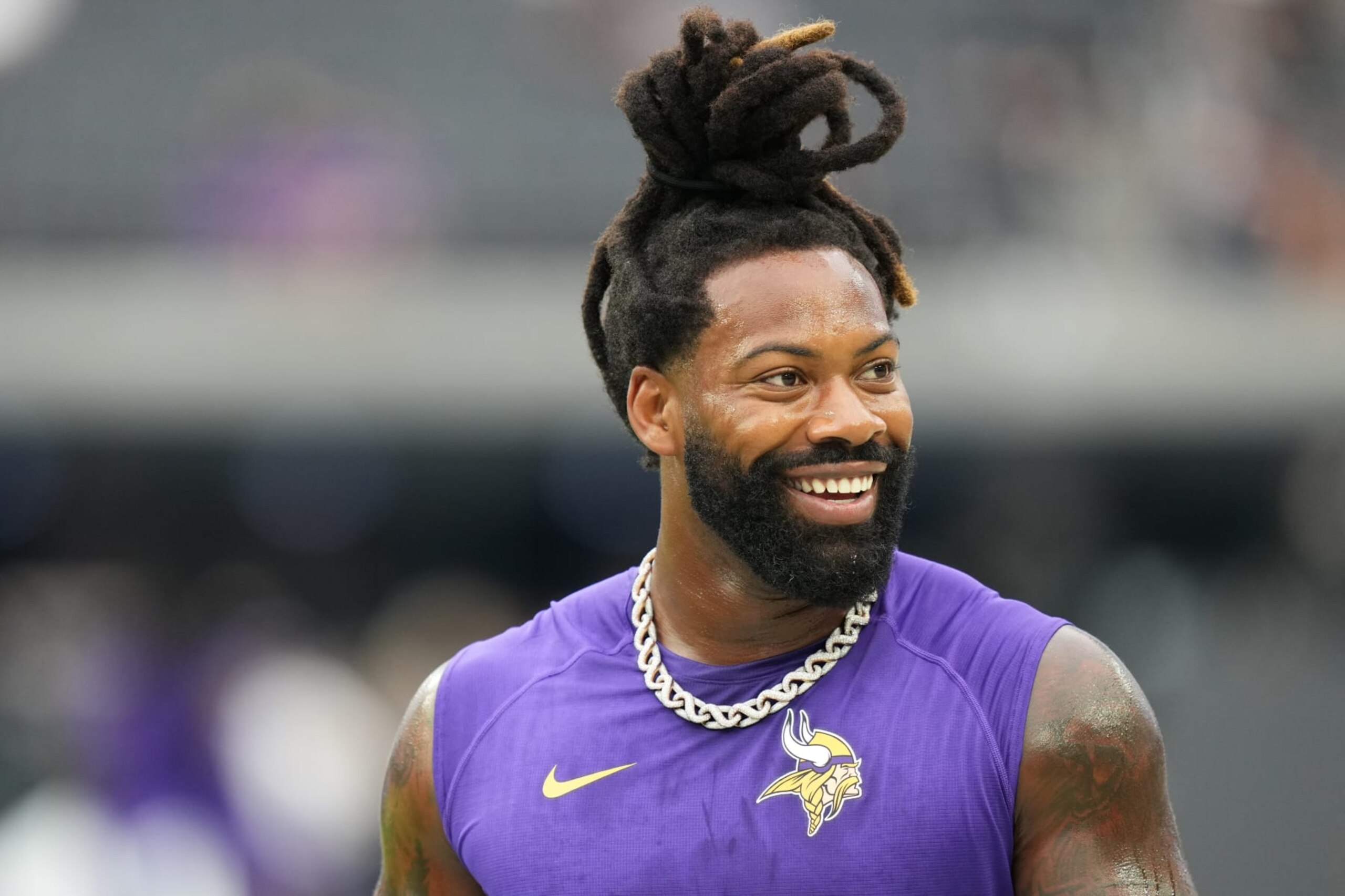 LAS VEGAS, NEVADA - AUGUST 14:  Linebacker Za'Darius Smith #55 of the Minnesota Vikings looks on during warm-up before a preseason game against the Las Vegas Raiders at Allegiant Stadium on August 14, 2022 in Las Vegas, Nevada. (Photo by Chris Unger/Getty Images)