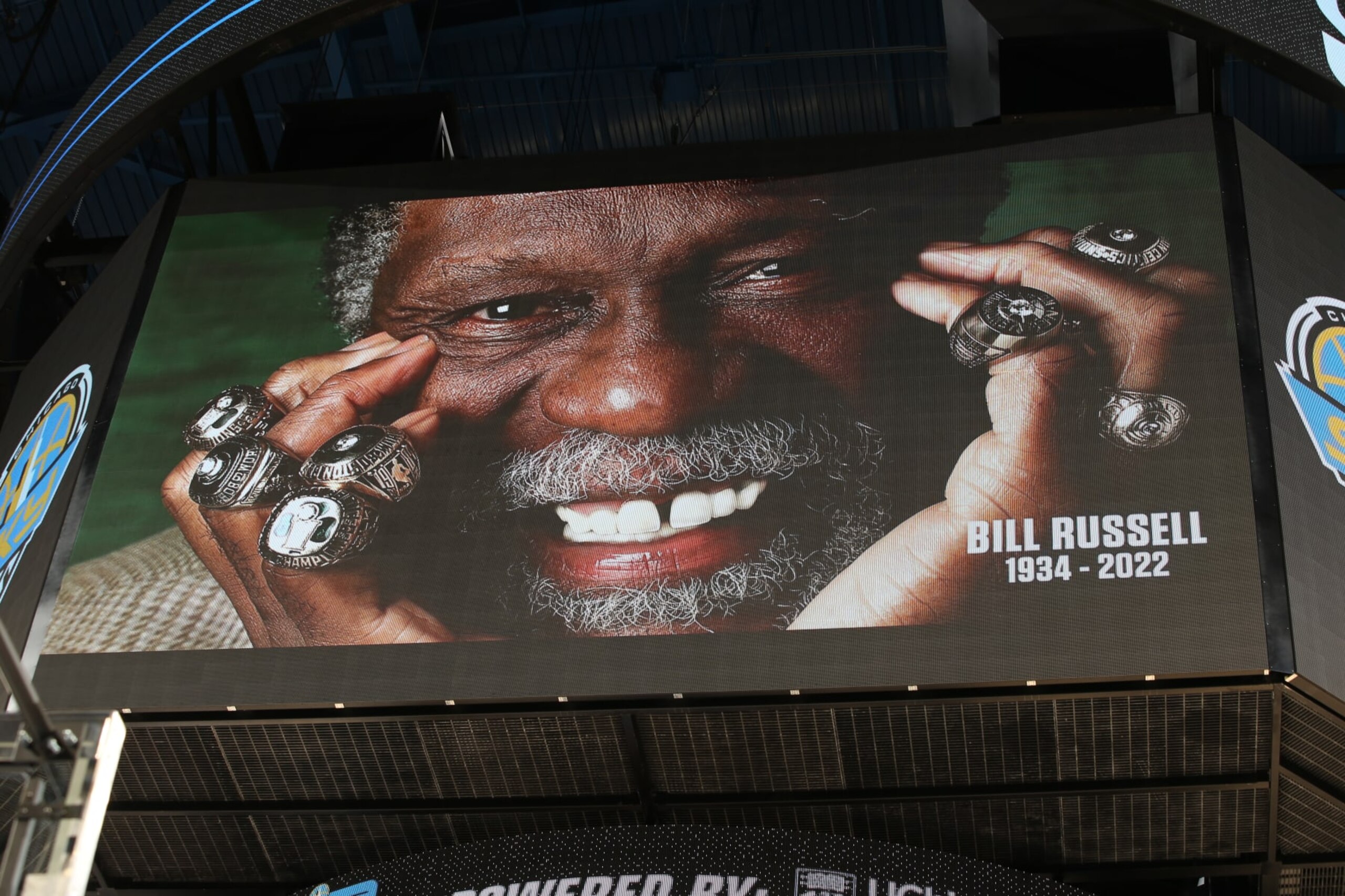 CHICAGO, IL - AUGUST 2: The Chicago Sky recognizes NBA Legend, Bill Russell before the game against the Dallas Wings on August 2, 2022 at the Wintrust Arena in Chicago, Illinois. NOTE TO USER: User expressly acknowledges and agrees that, by downloading and or using this photograph, user is consenting to the terms and conditions of the Getty Images License Agreement. Mandatory Copyright Notice: Copyright 2022 NBAE (Photo by Gary Dineen/NBAE via Getty Images) CHICAGO, IL - AUGUST 2: The Chicago Sky recognizes NBA Legend, Bill Russell before the game against the Dallas Wings on August 2, 2022 at the Wintrust Arena in Chicago, Illinois. NOTE TO USER: User expressly acknowledges and agrees that, by downloading and or using this photograph, user is consenting to the terms and conditions of the Getty Images License Agreement. Mandatory Copyright Notice: Copyright 2022 NBAE (Photo by Gary Dineen/NBAE via Getty Images)