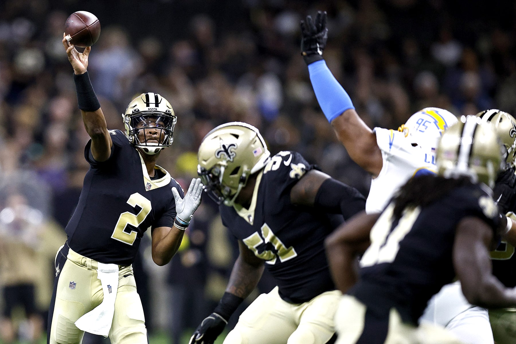 NEW ORLEANS, LOUISIANA - AUGUST 26:  Jameis Winston #2 of the New Orleans Saints passes the ball during the first quarter of an NFL preseason game against the Los Angeles Chargers at Caesars Superdome on August 26, 2022 in New Orleans, Louisiana. (Photo by Sean Gardner/Getty Images)