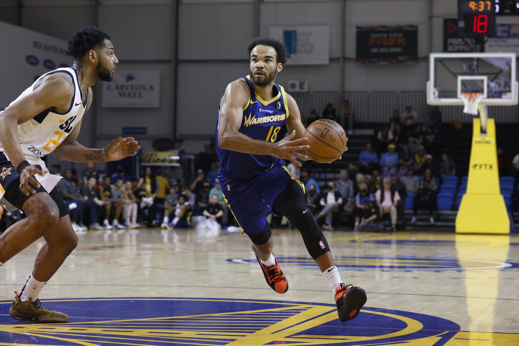 SANTA CRUZ - MARCH 20: Jerome Robinson #18 of the Santa Cruz Warriors dribbles the ball against the Salt Lake City Stars during the match on March 20, 2022 at Kaiser Permanente Arena in Santa Cruz, California. NOTE TO USER: User expressly acknowledges and agrees that by downloading and/or using this Photograph, user is consenting to the terms and conditions of the Getty Images License Agreement. Mandatory Copyright Notice: Copyright 2022 NBAE (Photo by Jack Arent/NBAE via Getty Images)