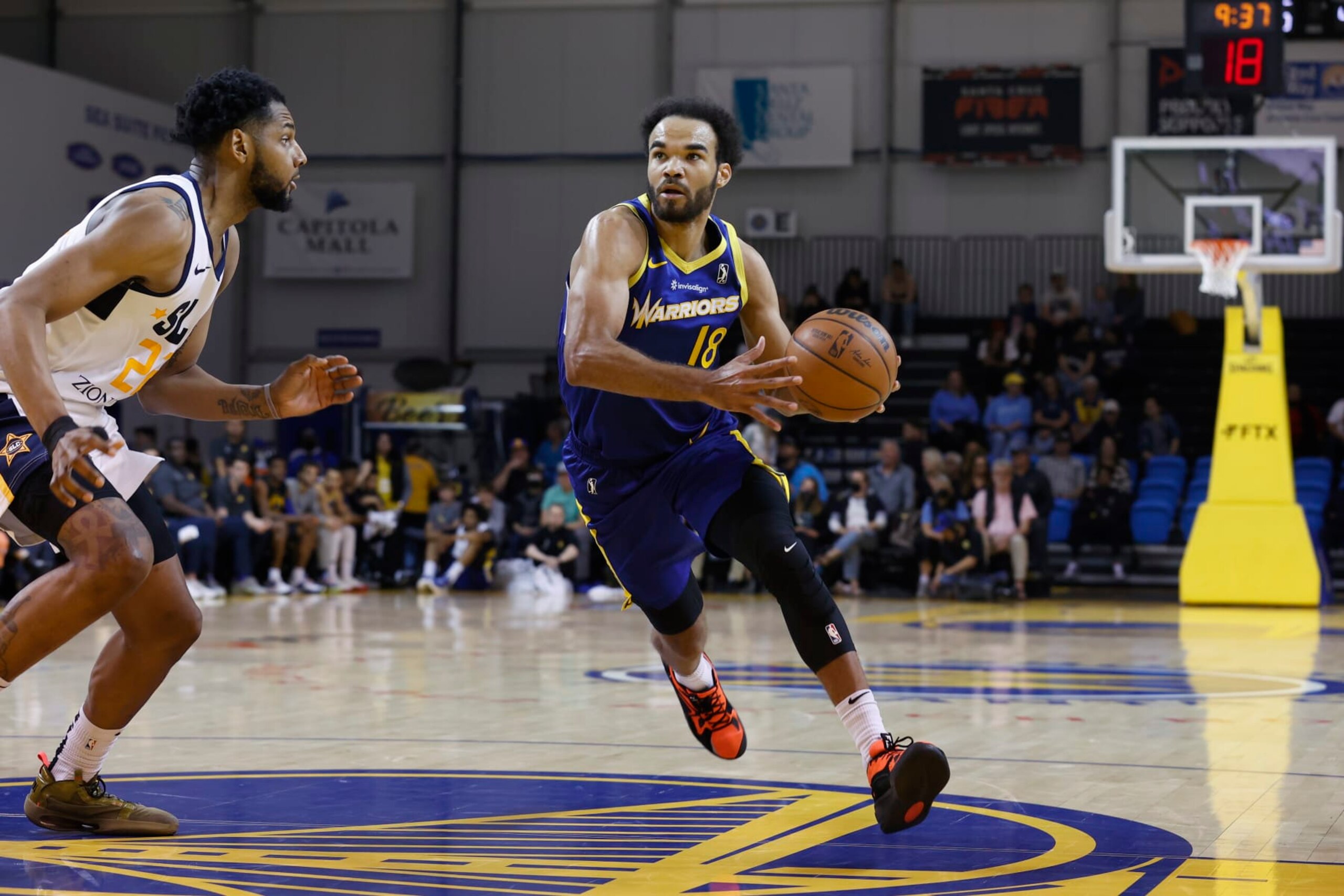 SANTA CRUZ - MARCH 20: Jerome Robinson #18 of the Santa Cruz Warriors dribbles the ball against the Salt Lake City Stars during the match on March 20, 2022 at Kaiser Permanente Arena in Santa Cruz, California. NOTE TO USER: User expressly acknowledges and agrees that by downloading and/or using this Photograph, user is consenting to the terms and conditions of the Getty Images License Agreement. Mandatory Copyright Notice: Copyright 2022 NBAE (Photo by Jack Arent/NBAE via Getty Images)
